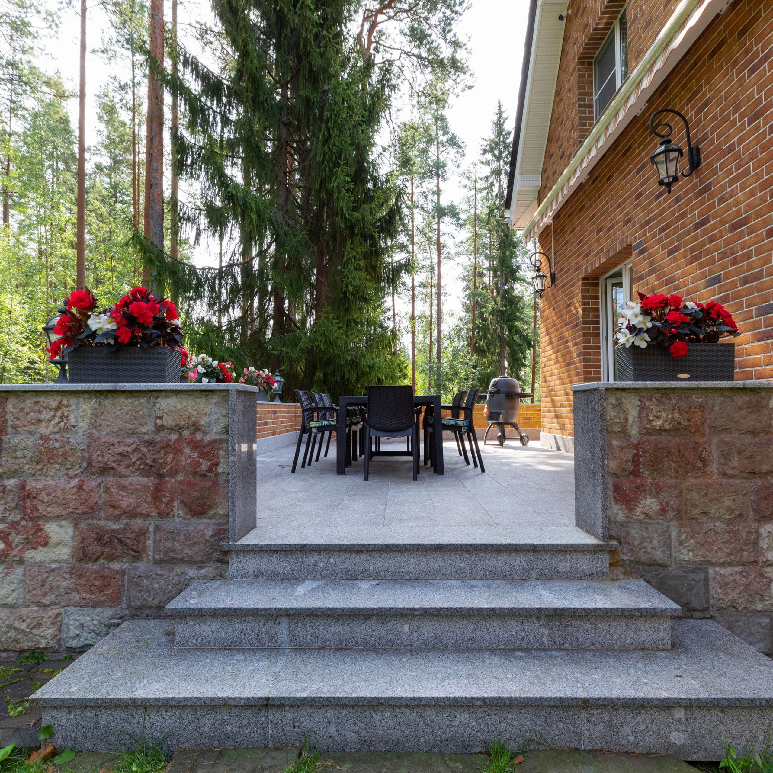 Дом для продажи в Агалатово. Интерьерный фотограф в Санкт-Петербурге, Ленинградской области и в Москве Николай Щербаков