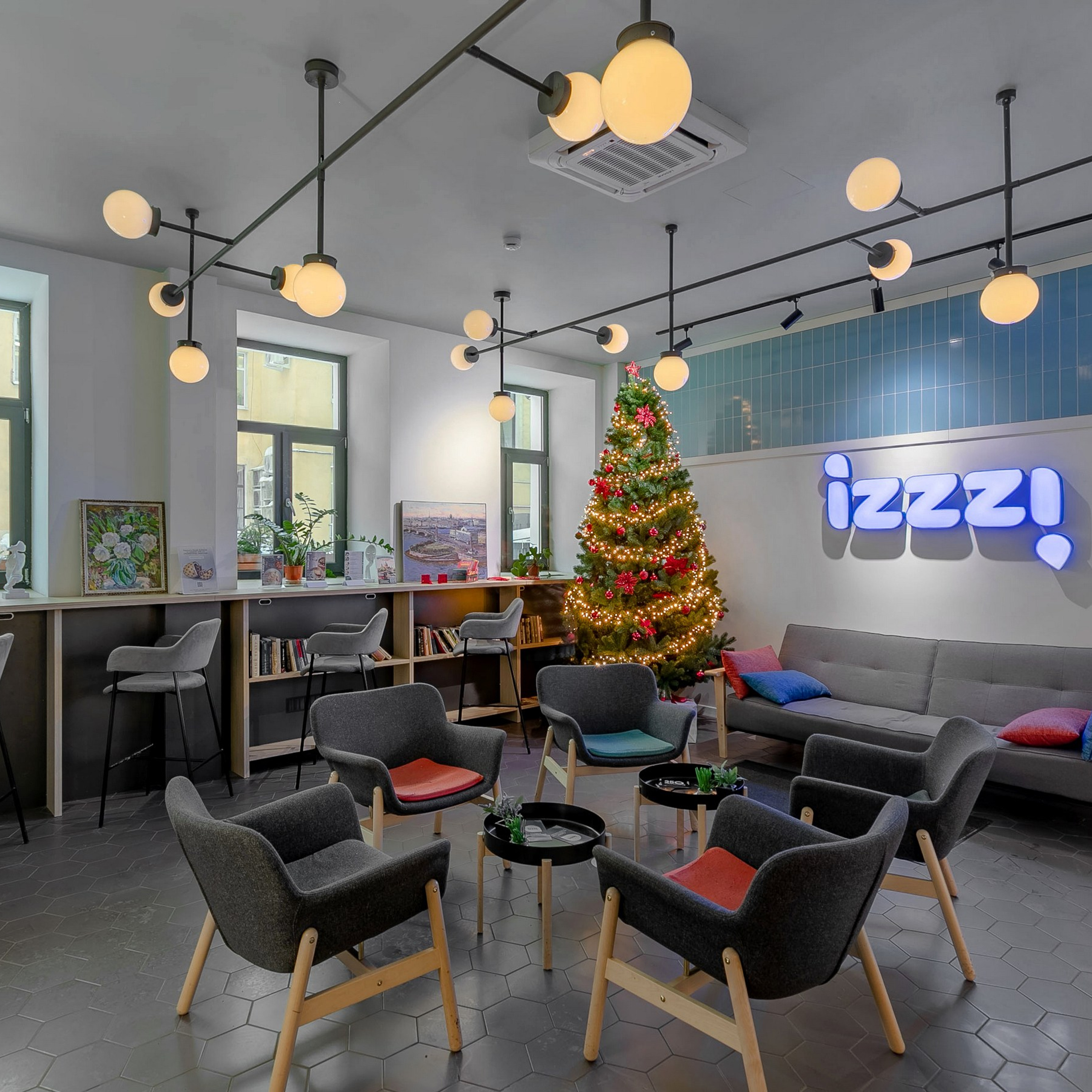 Отель Izzzi у Гостиного двора (Входная группа). Интерьерный фотограф в Санкт-Петербурге, Ленинградской области и в Москве Николай Щербаков