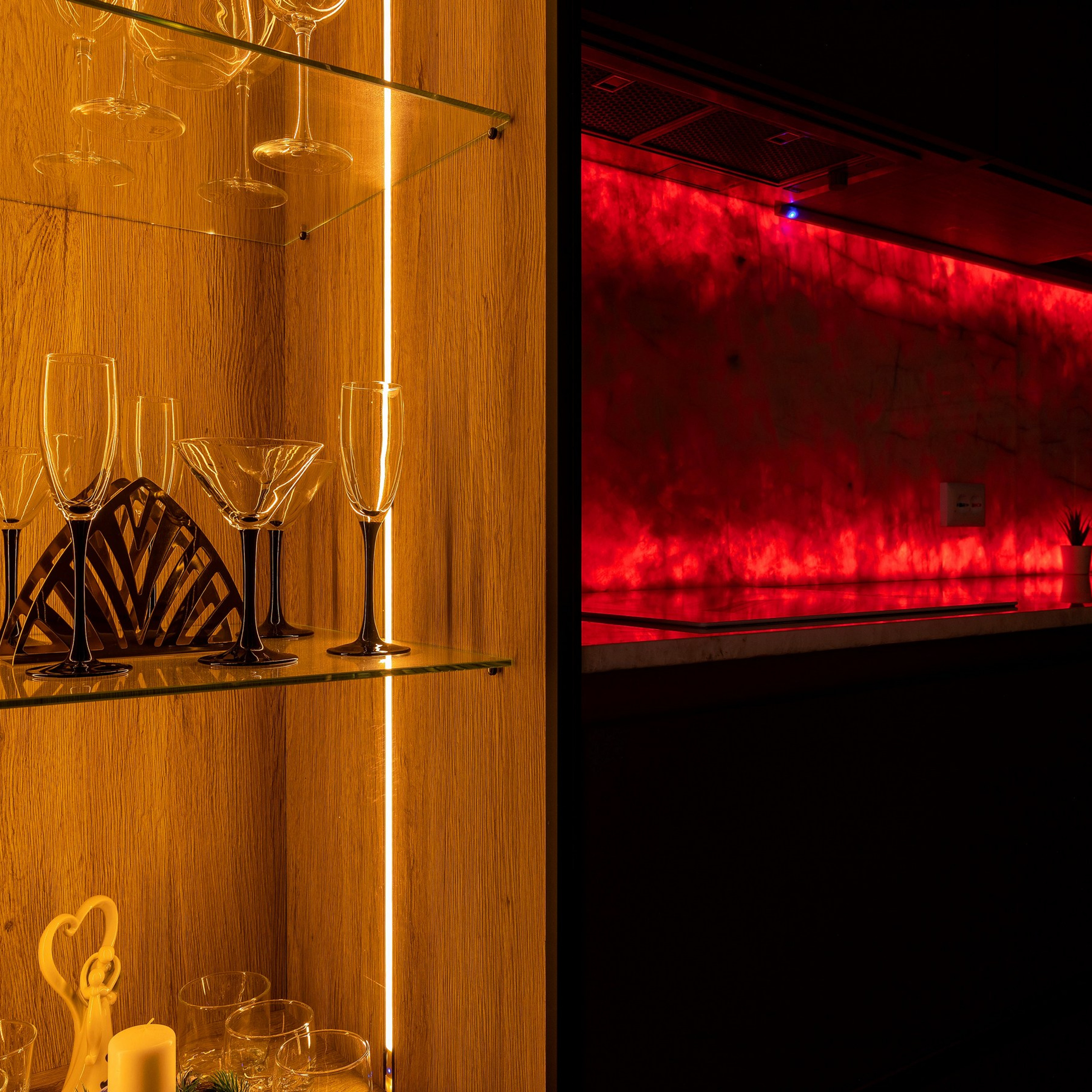 Фотосъёмка кухонного гарнитура и стола. Интерьерный фотограф в Санкт-Петербурге, Ленинградской области и в Москве Николай Щербаков