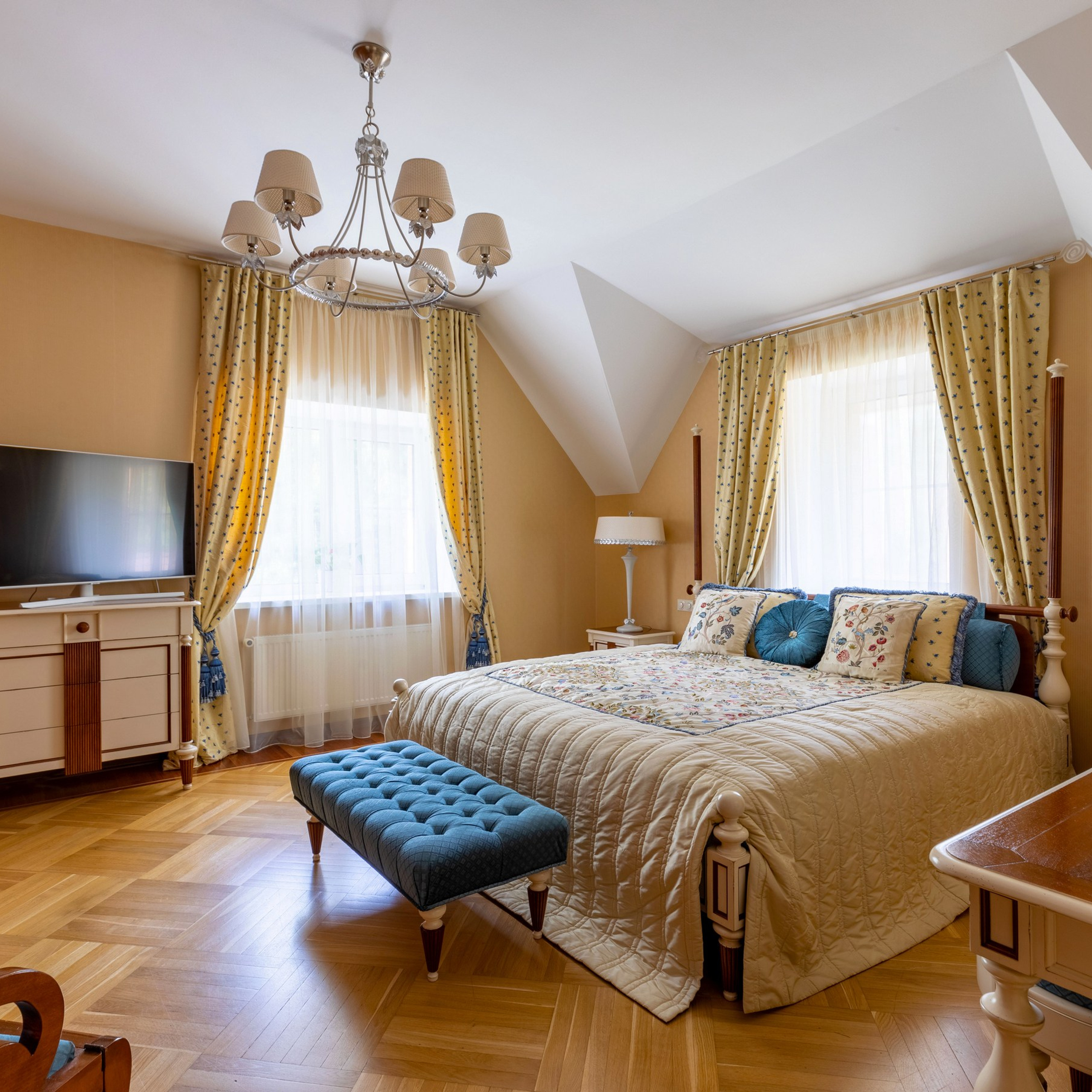 Дом для продажи в Агалатово. Интерьерный фотограф в Санкт-Петербурге, Ленинградской области и в Москве Николай Щербаков