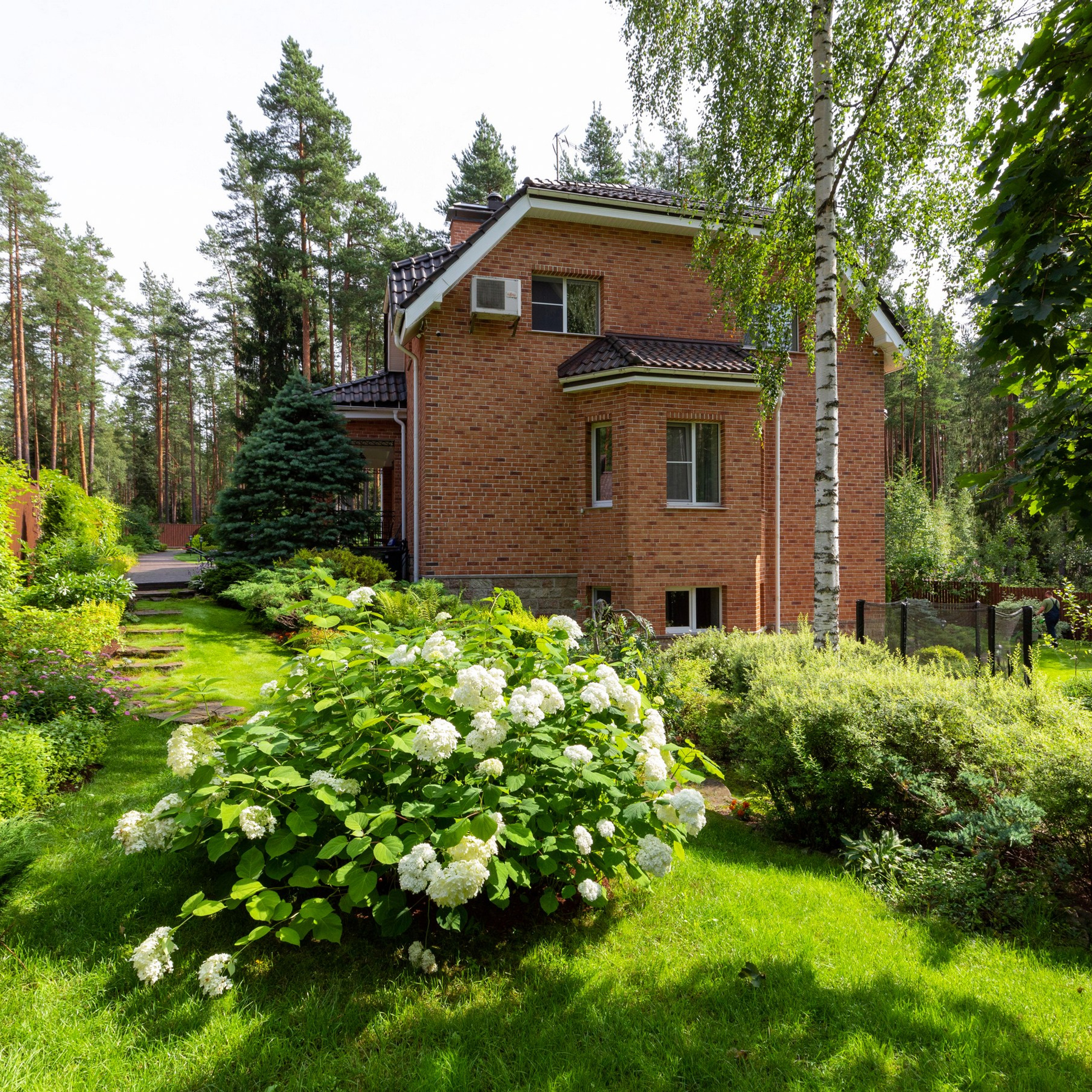 Дом для продажи в Агалатово. Интерьерный фотограф в Санкт-Петербурге, Ленинградской области и в Москве Николай Щербаков