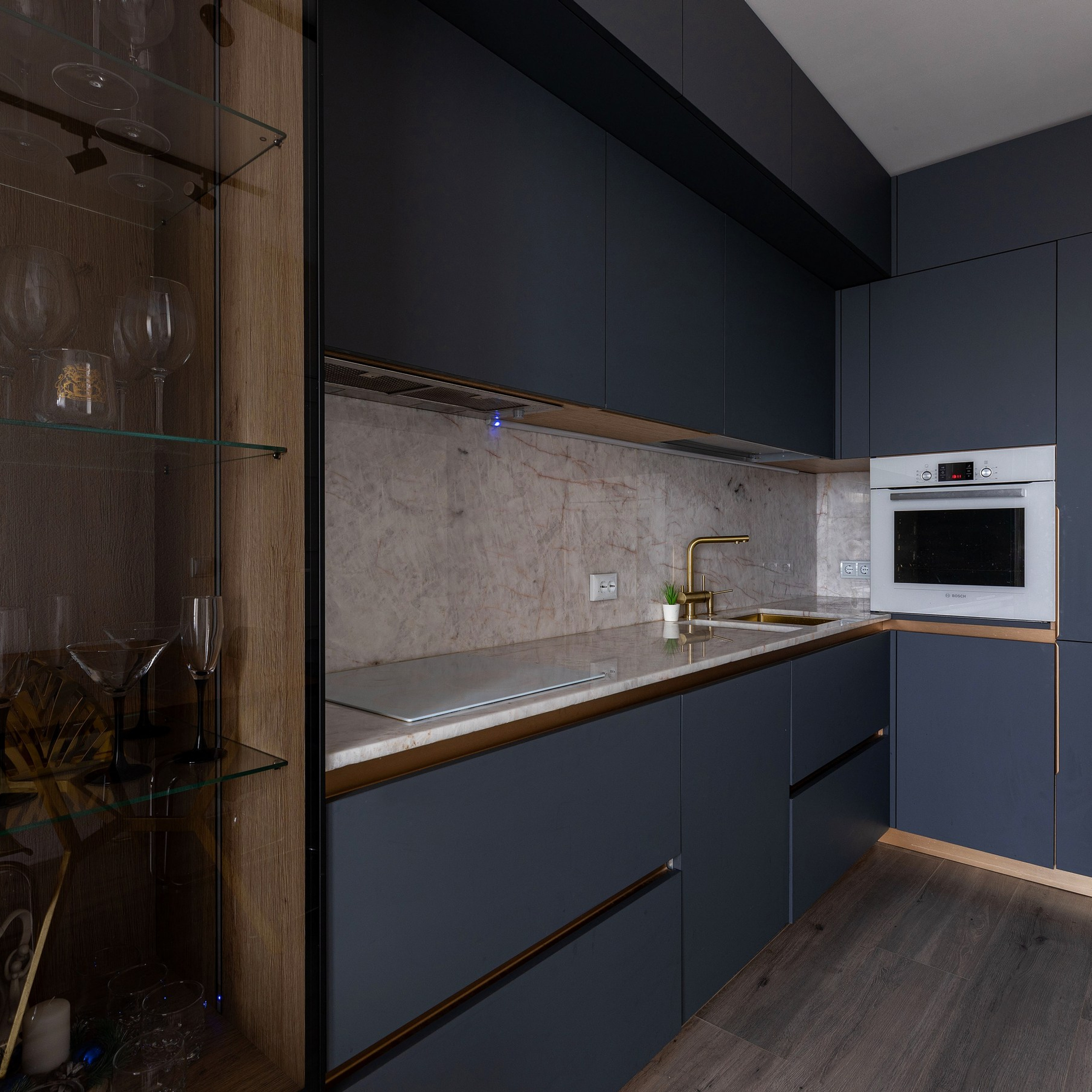 Фотосъёмка кухонного гарнитура и стола. Интерьерный фотограф в Санкт-Петербурге, Ленинградской области и в Москве Николай Щербаков