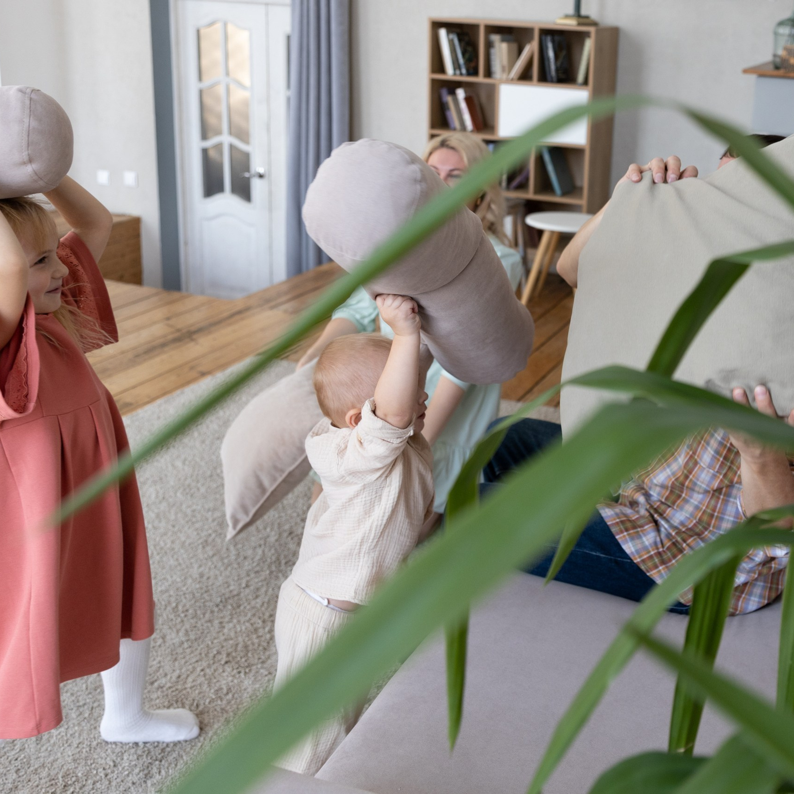 Наталья, Михаил и детки.