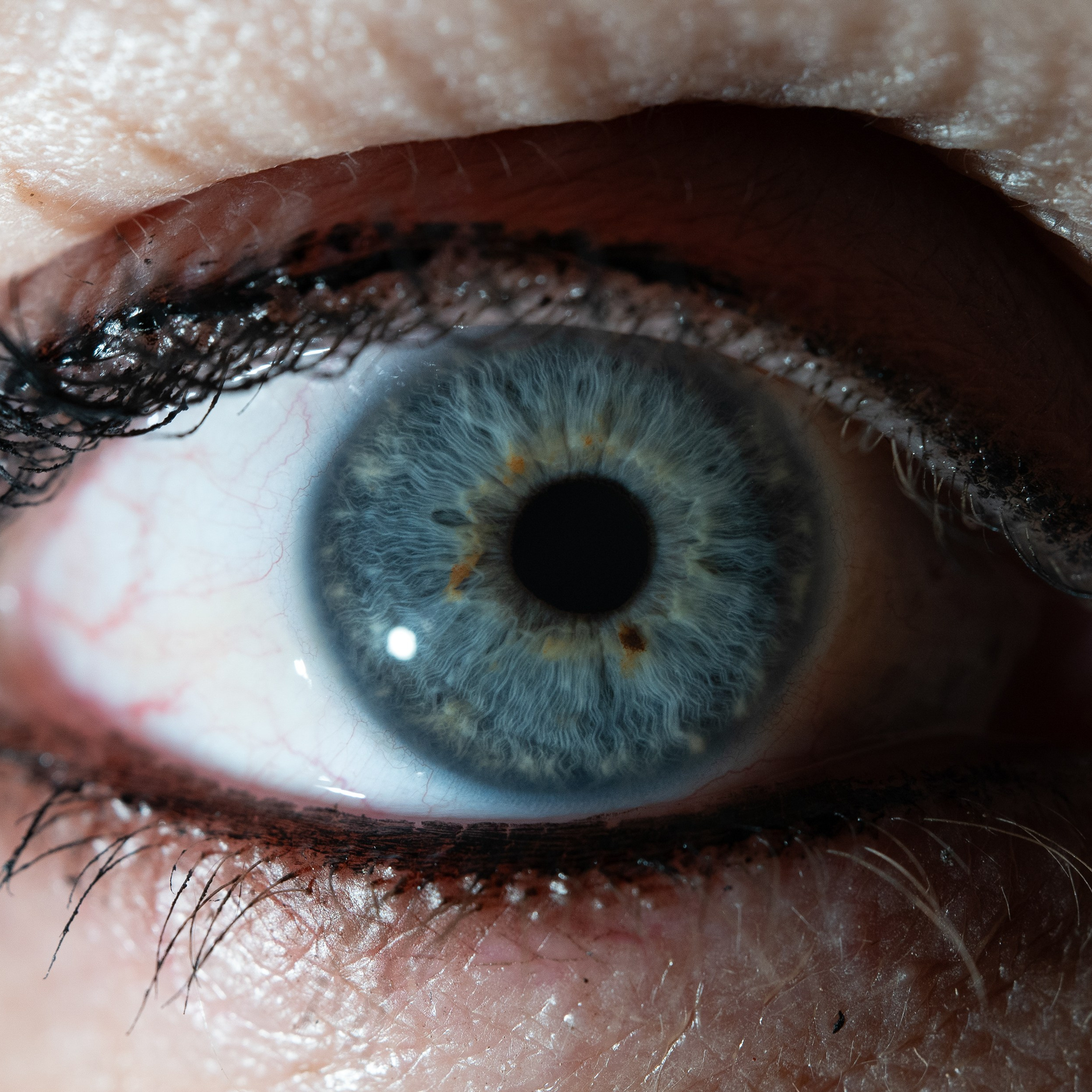 Фотография макро радужки глаза, Севастополь, Ojo Art , фото студия радужки глаза в Крыму, Севастополь 