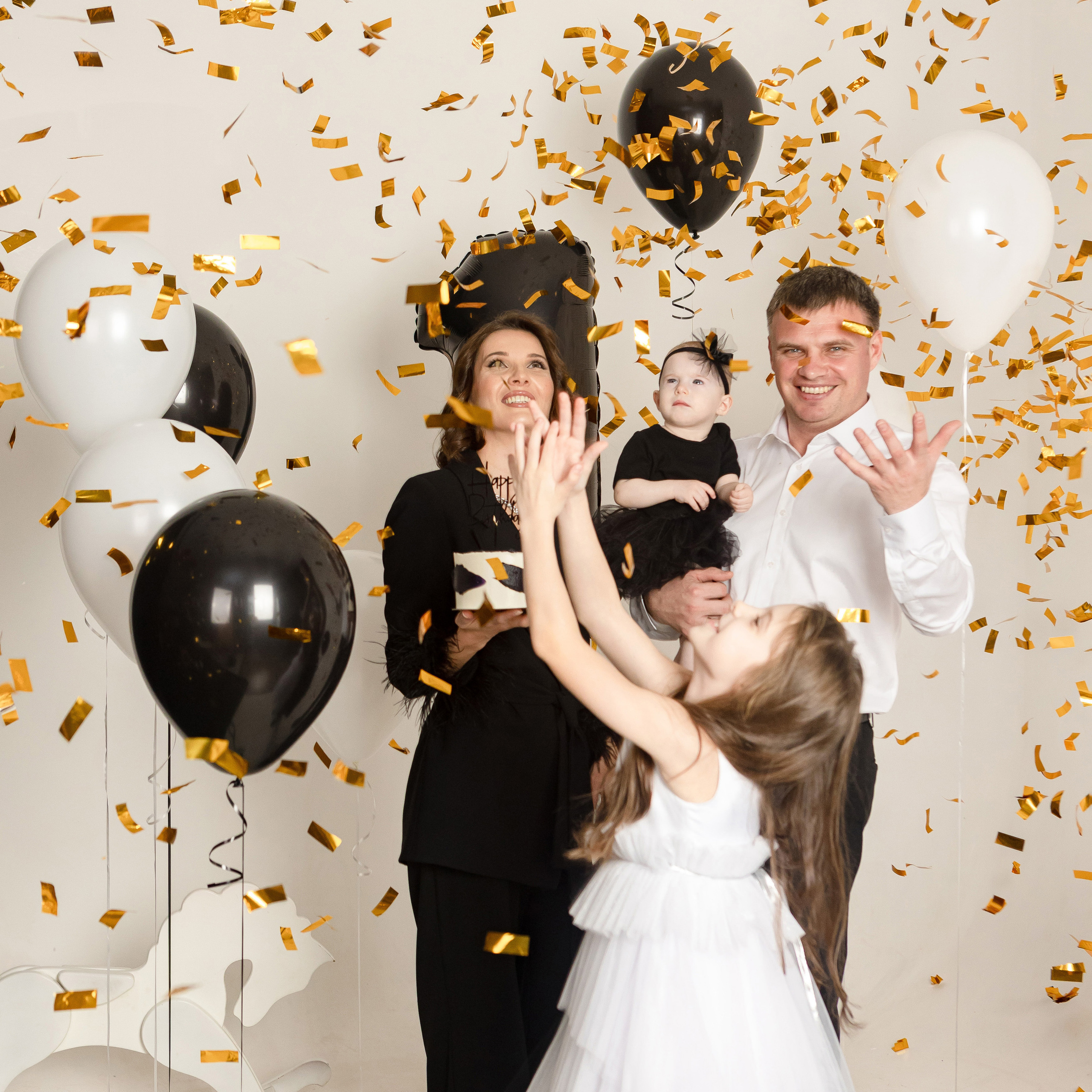 Годик малышке