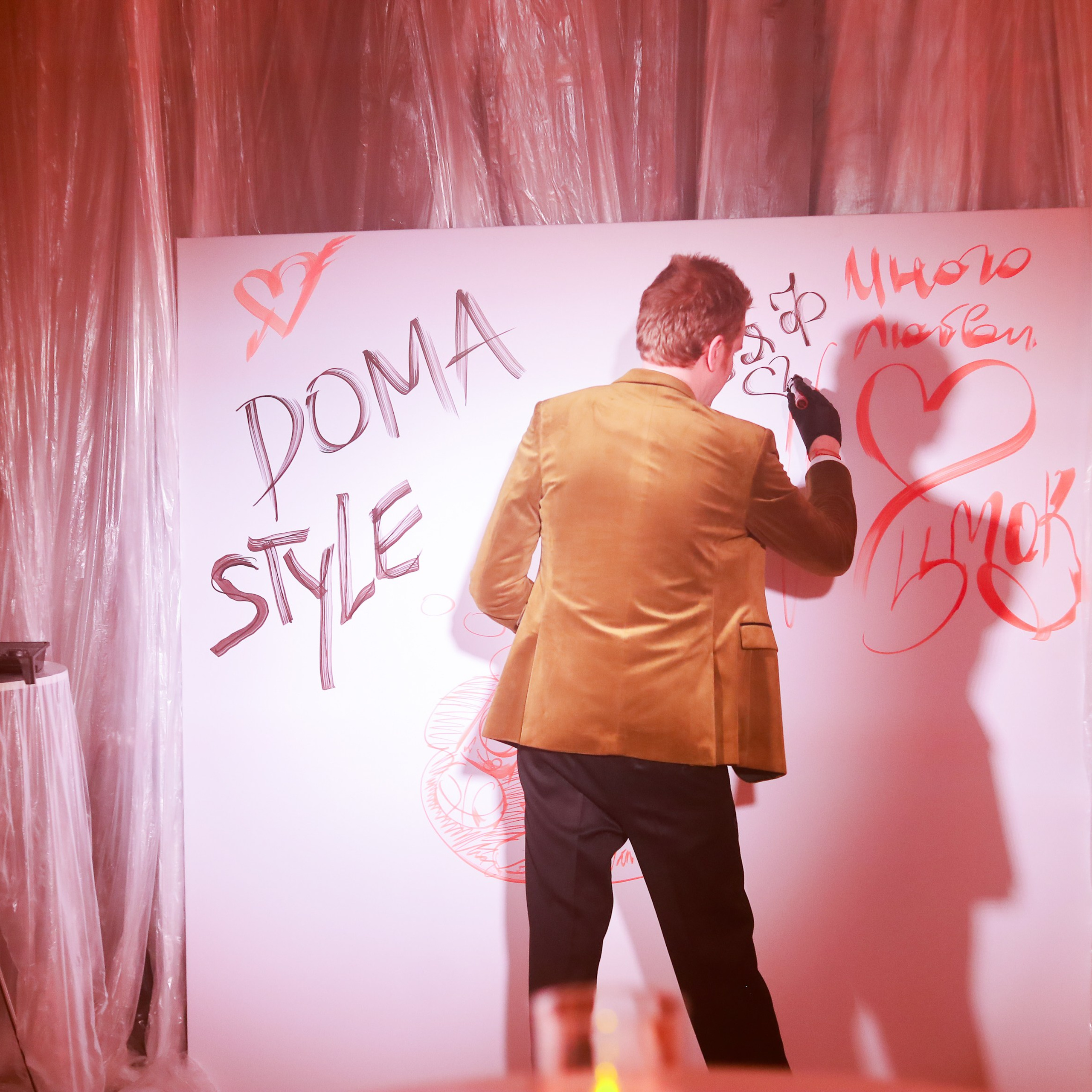 Портретный и коммерческий фотограф Даниил Шентелев