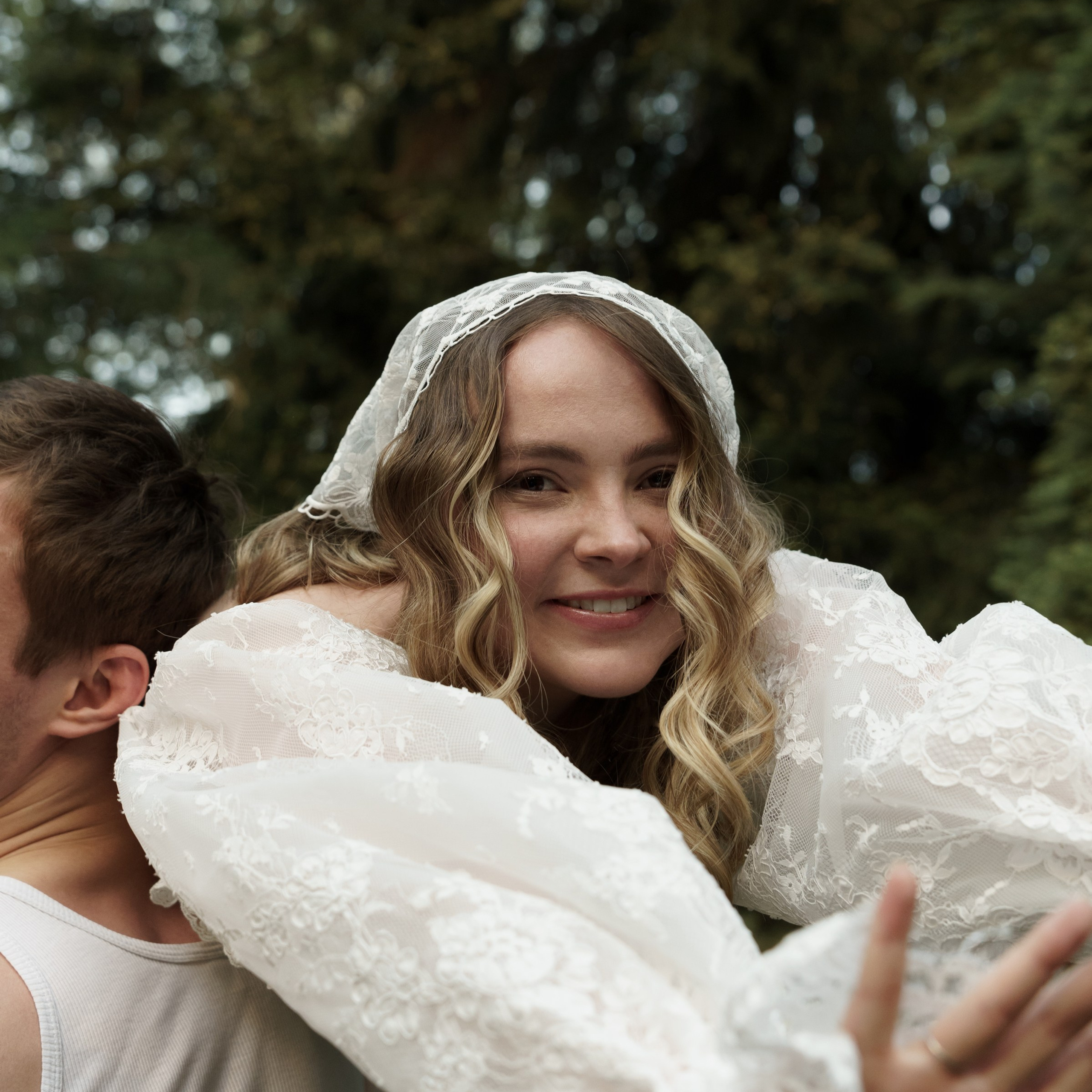 Даша и Даня загородный дом камерная свадьба. Свадебный фотограф Москва Москвовская область Санкт-Петербург