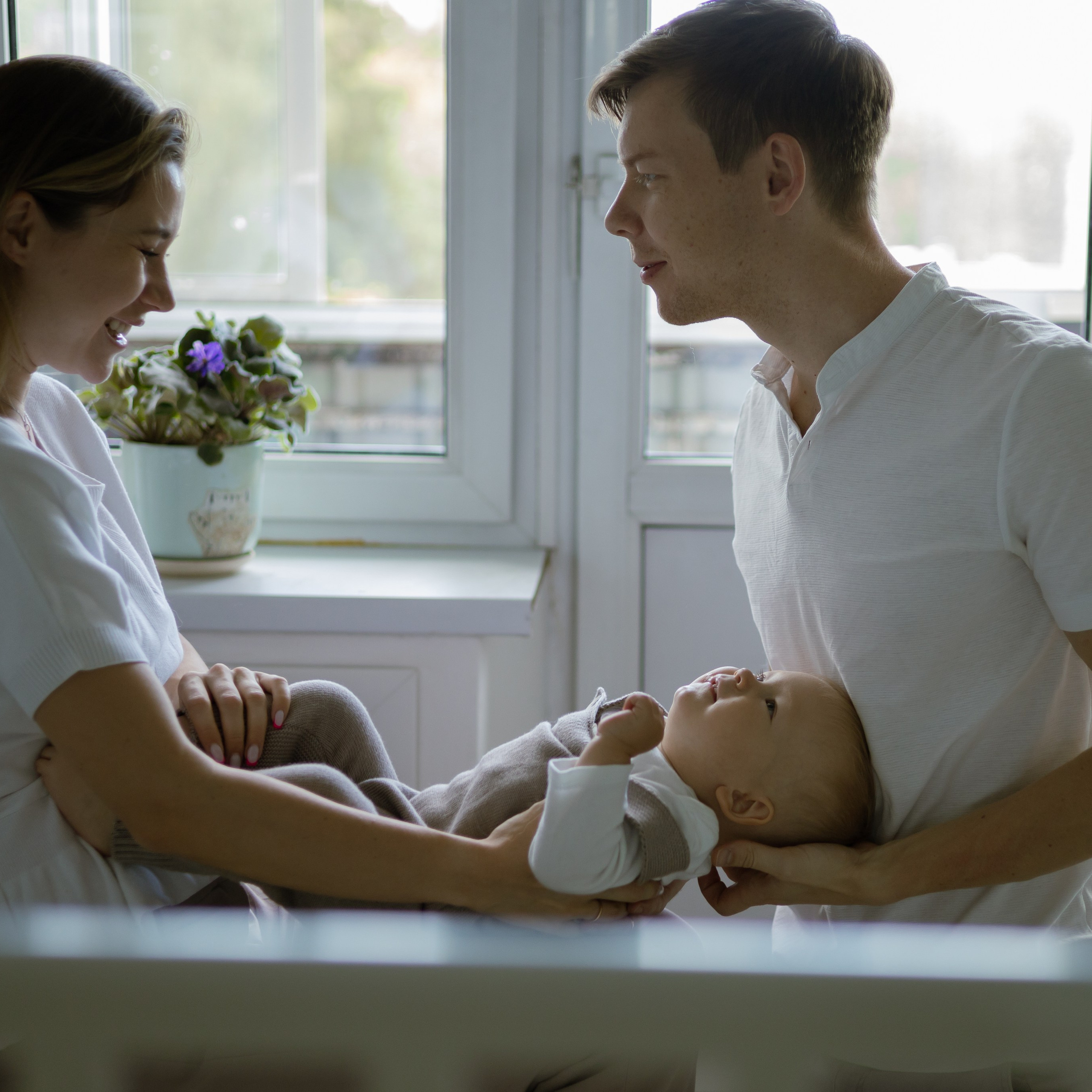 Семейная фотосессия Домашняя Москва. Свадебный фотограф Москва Москвовская область Санкт-Петербург