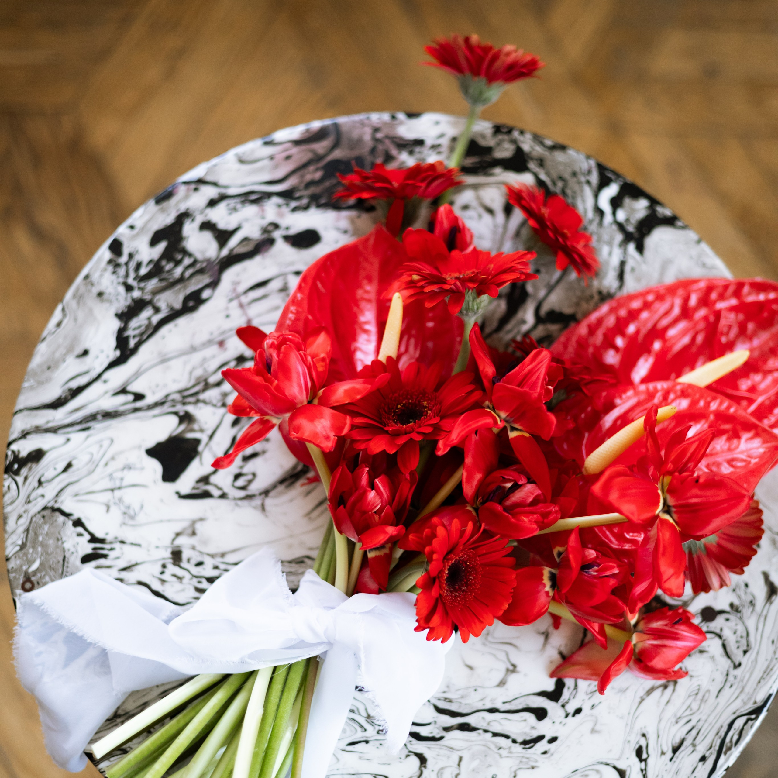 Свадебная фотосессия 14 февраля в студии вместо отеля. Свадебный фотограф Москва Москвовская область Санкт-Петербург