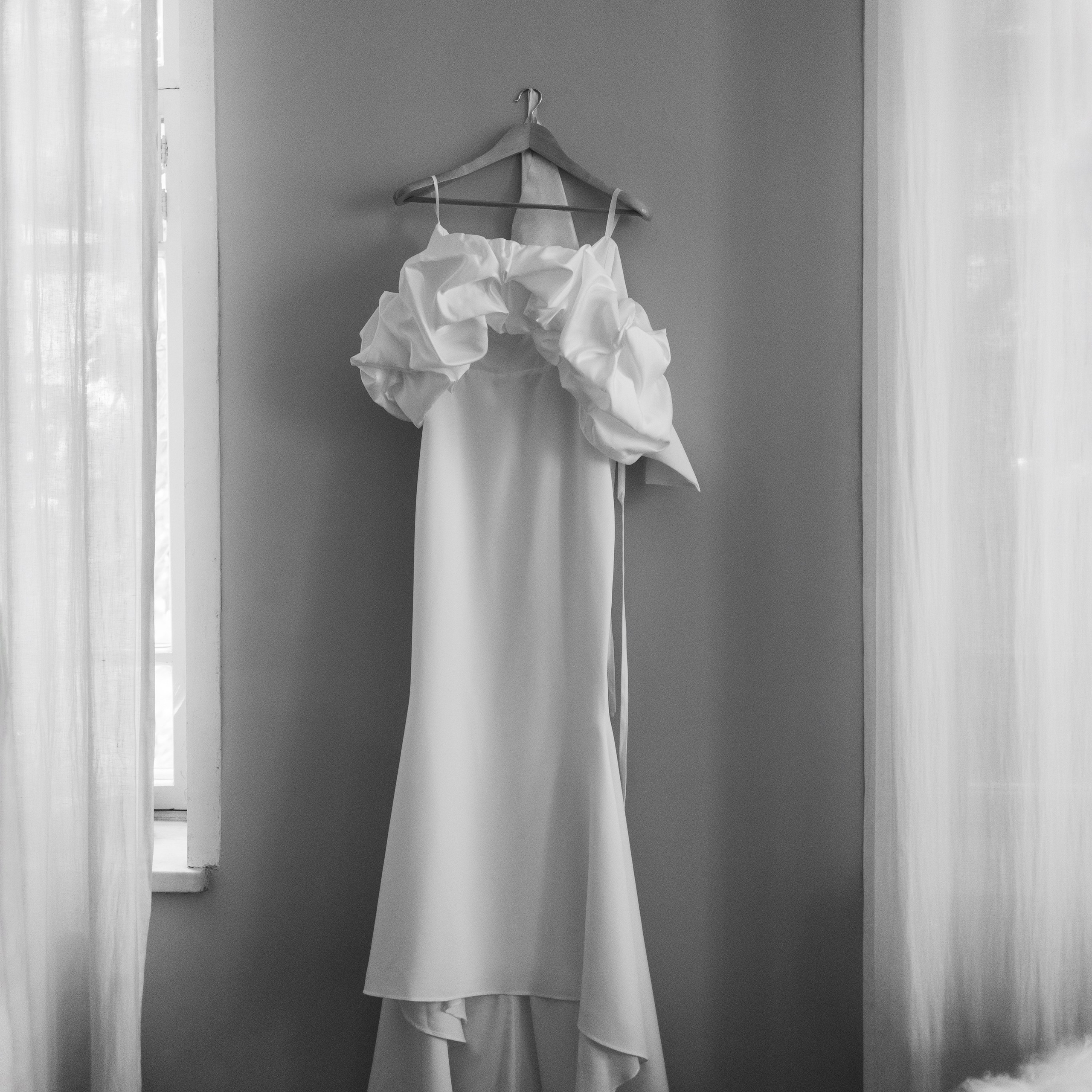 Камерная свадьба в Москве утро в отеле Рихтер регистрация в White studio Royal адреса счастья. Свадебный фотограф Москва Москвовская область Санкт-Петербург