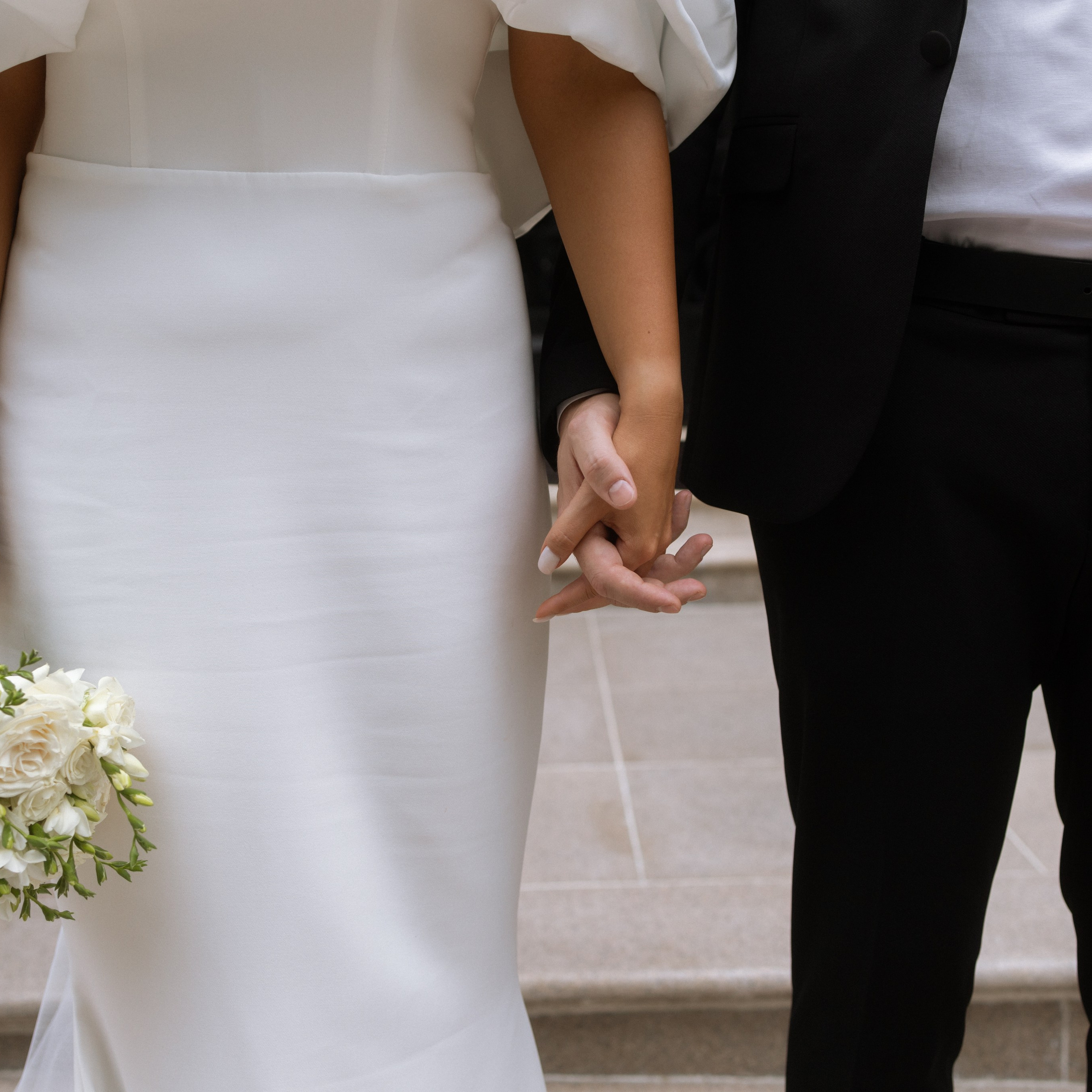 Камерная свадьба в Москве утро в отеле Рихтер регистрация в White studio Royal адреса счастья. Свадебный фотограф Москва Москвовская область Санкт-Петербург