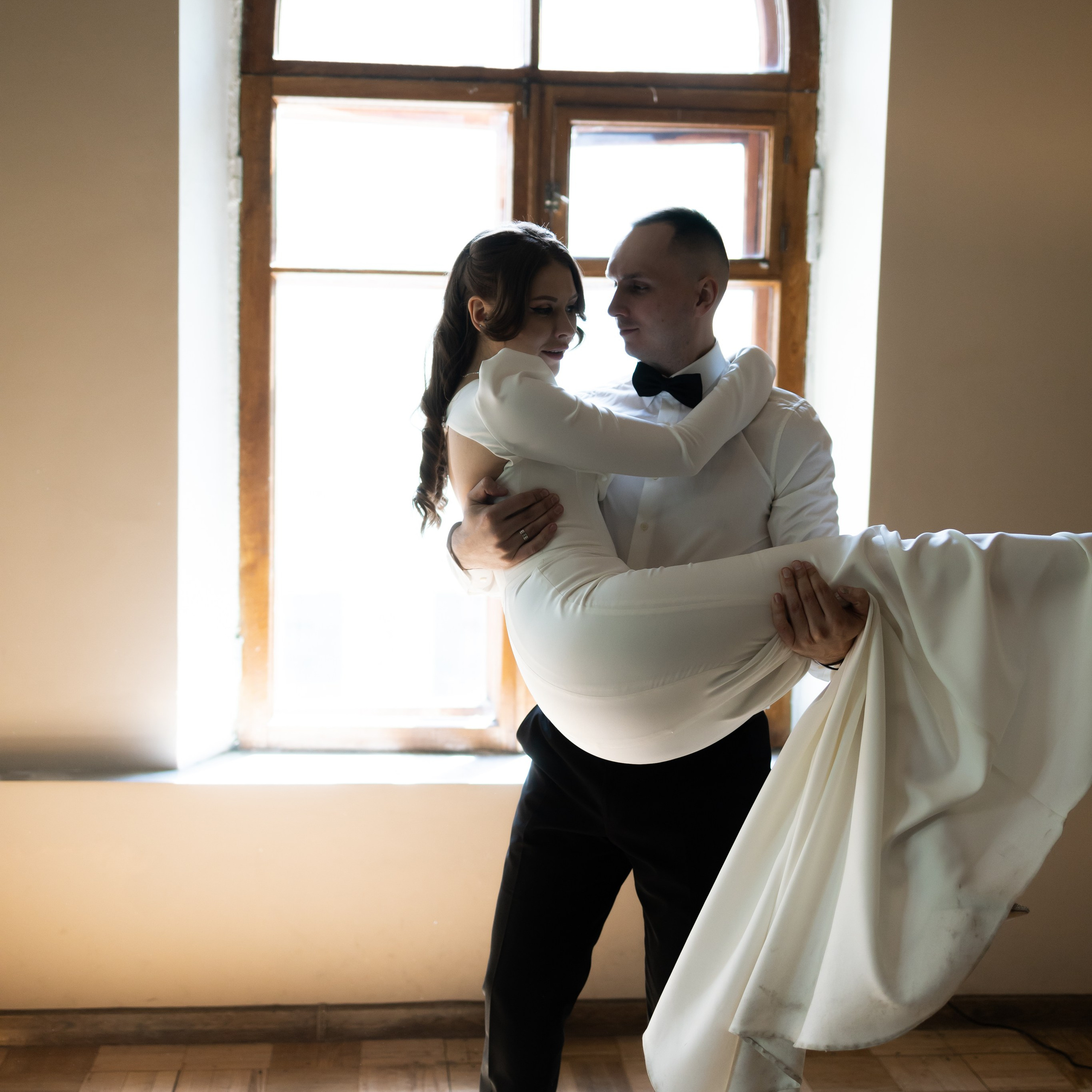 Свадебная съемка фотосессия Москва в отеле Marriott Imperial Plaza и регистрация в кутузовском загсе. Свадебный фотограф Москва Москвовская область Санкт-Петербург