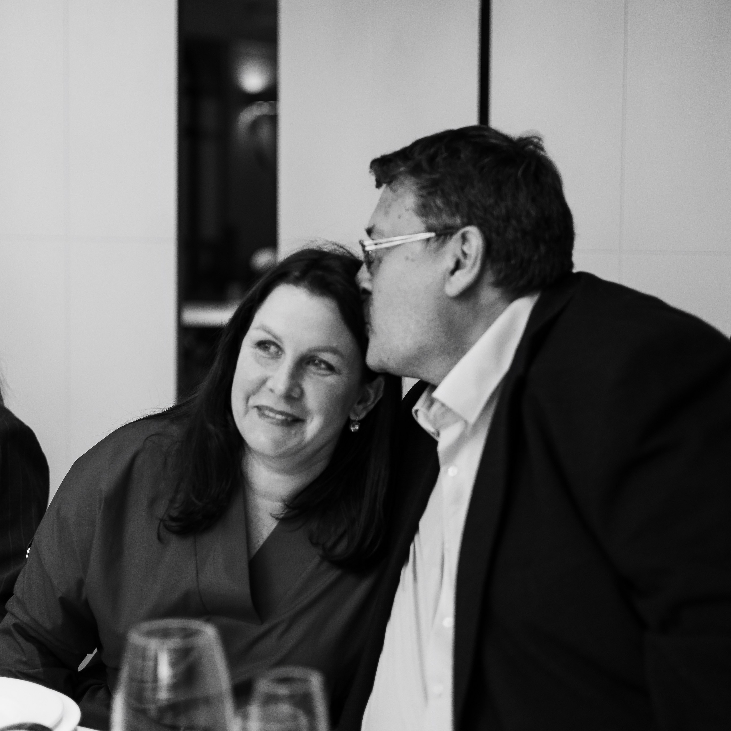 Регисрация брака в Пушкинской библиотеке и камерный свадебный ужин в кругу семьи в ресторане Ривьера. Свадебный фотограф Москва Москвовская область Санкт-Петербург