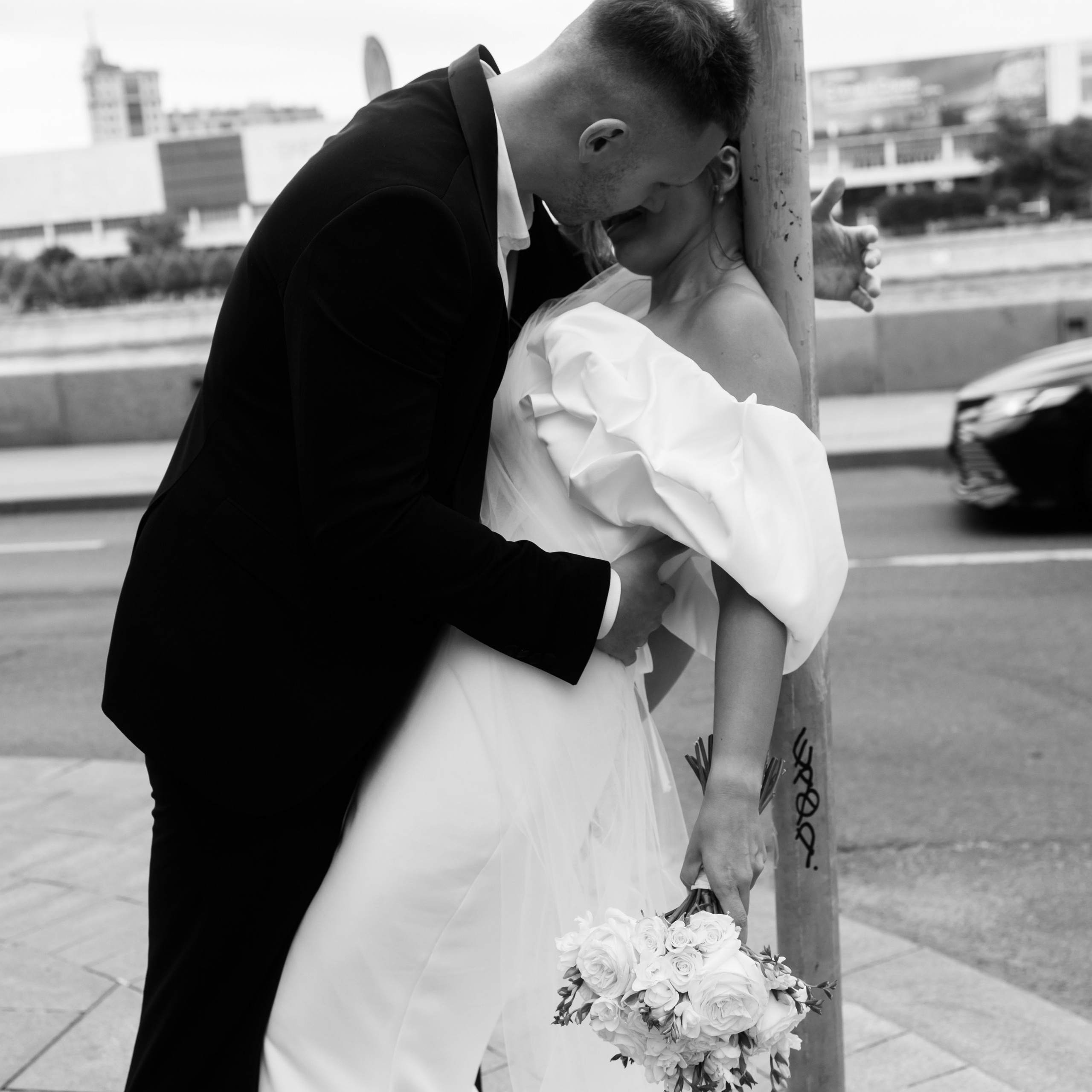 Камерная свадьба в Москве утро в отеле Рихтер регистрация в White studio Royal адреса счастья. Свадебный фотограф Москва Москвовская область Санкт-Петербург