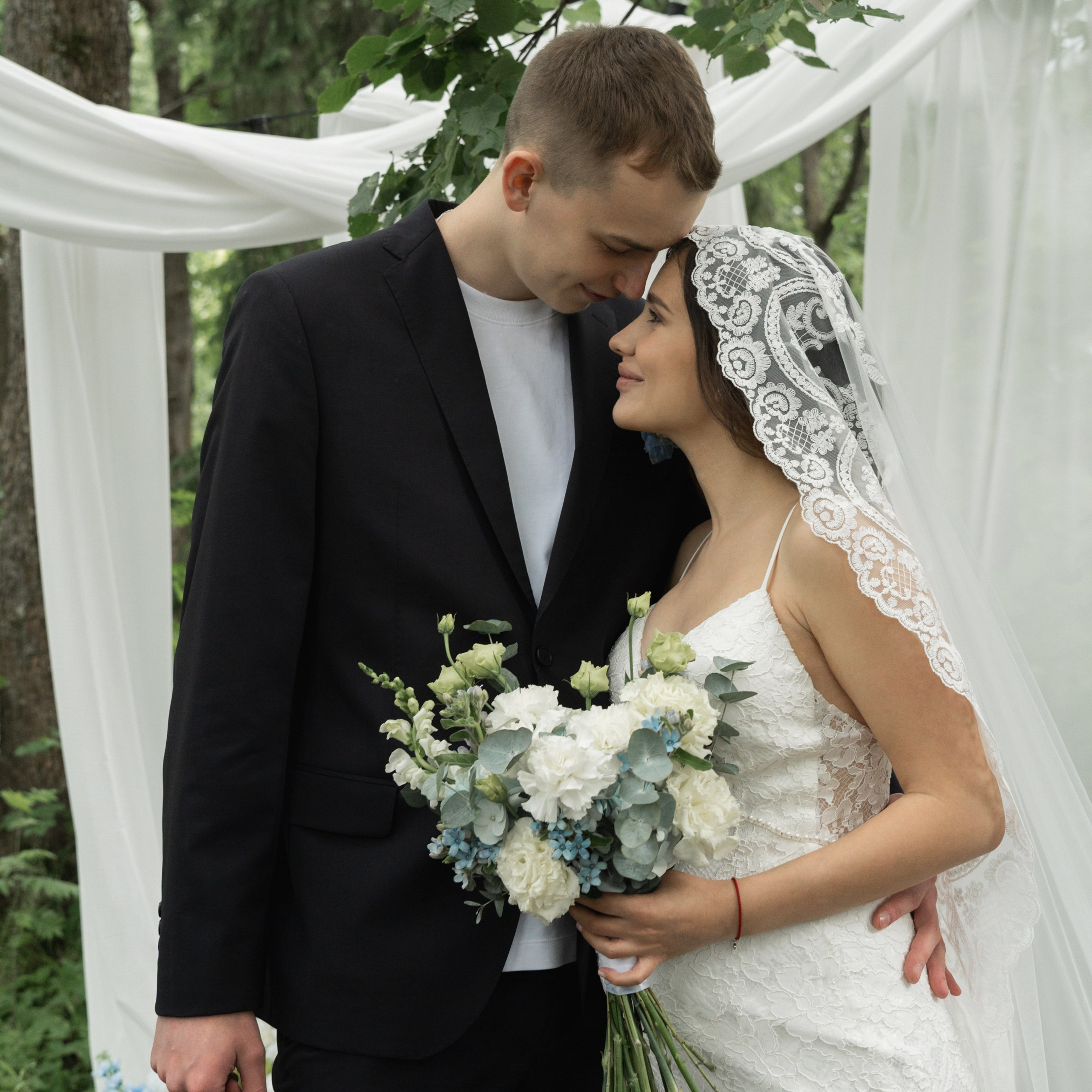 Свадьба на природе. Свадебный фотограф Москва Москвовская область Санкт-Петербург