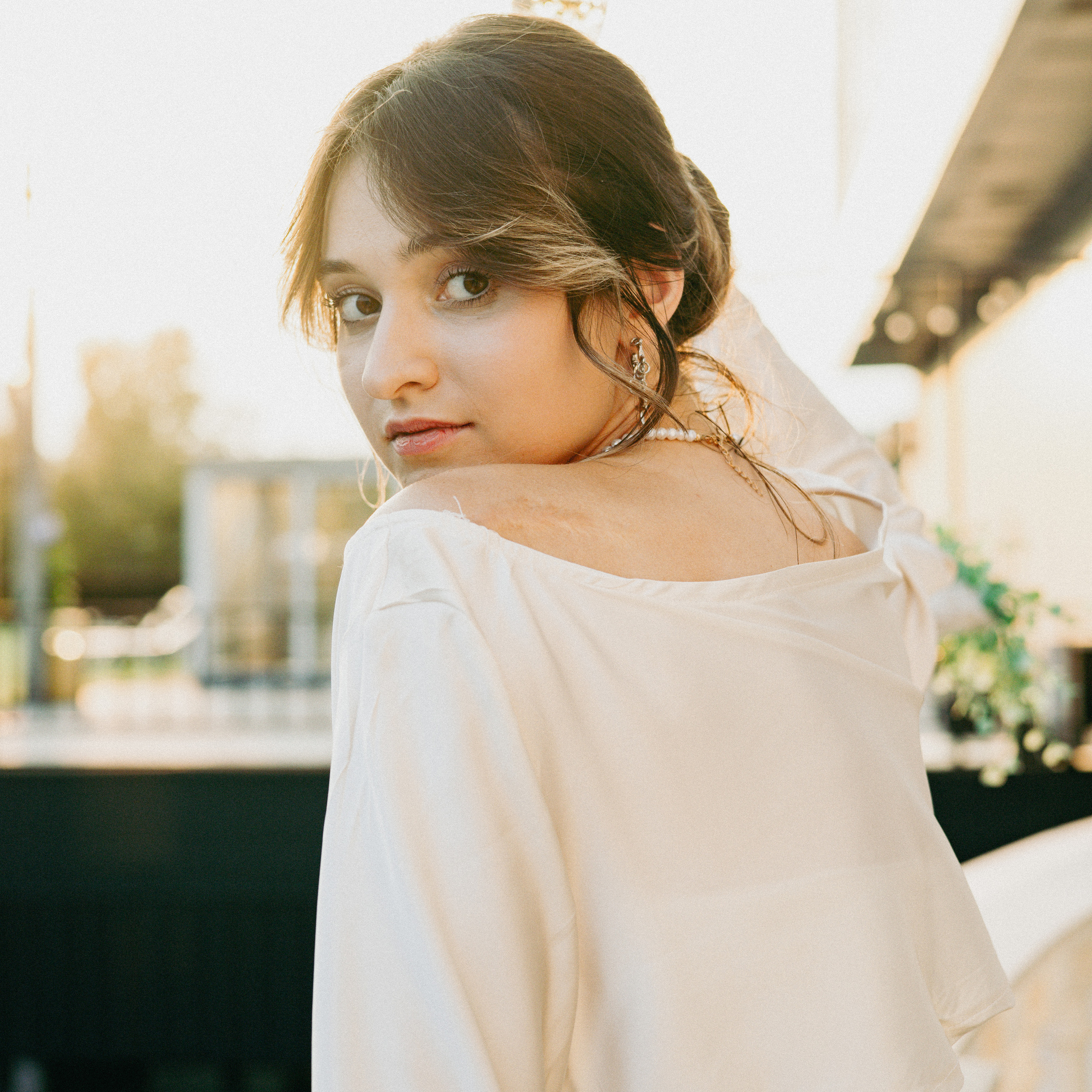 Vnukovo Village свадебная фотосессия с выездной регистрацияей жарким августом утро невесты в доме на природе и выездная регистрация. Свадебный фотограф Москва Москвовская область Санкт-Петербург