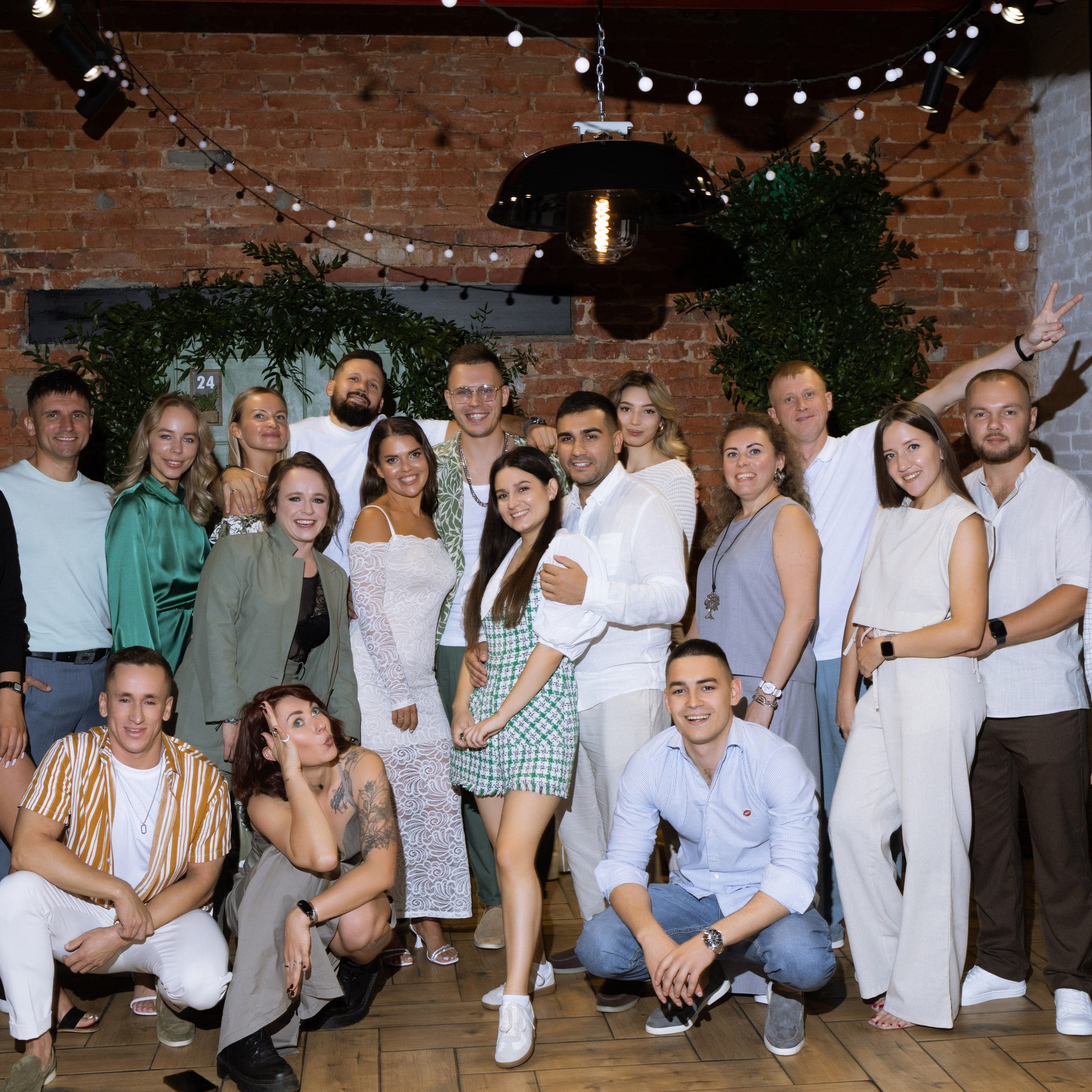 Камерная свадьба в Москве утро в отеле Рихтер регистрация в White studio Royal адреса счастья. Свадебный фотограф Москва Москвовская область Санкт-Петербург