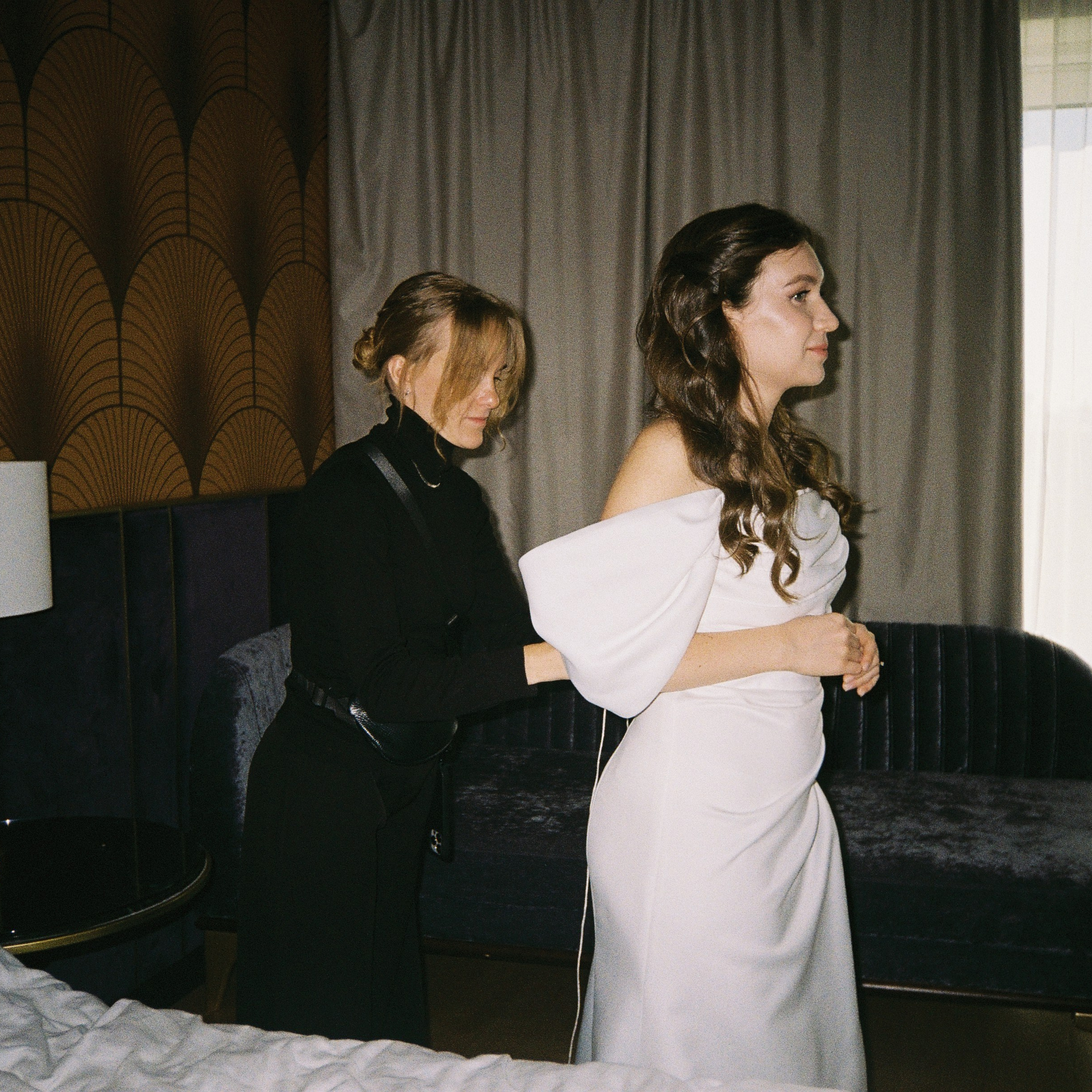 Регисрация брака в Пушкинской библиотеке и камерный свадебный ужин в кругу семьи в ресторане Ривьера. Свадебный фотограф Москва Москвовская область Санкт-Петербург