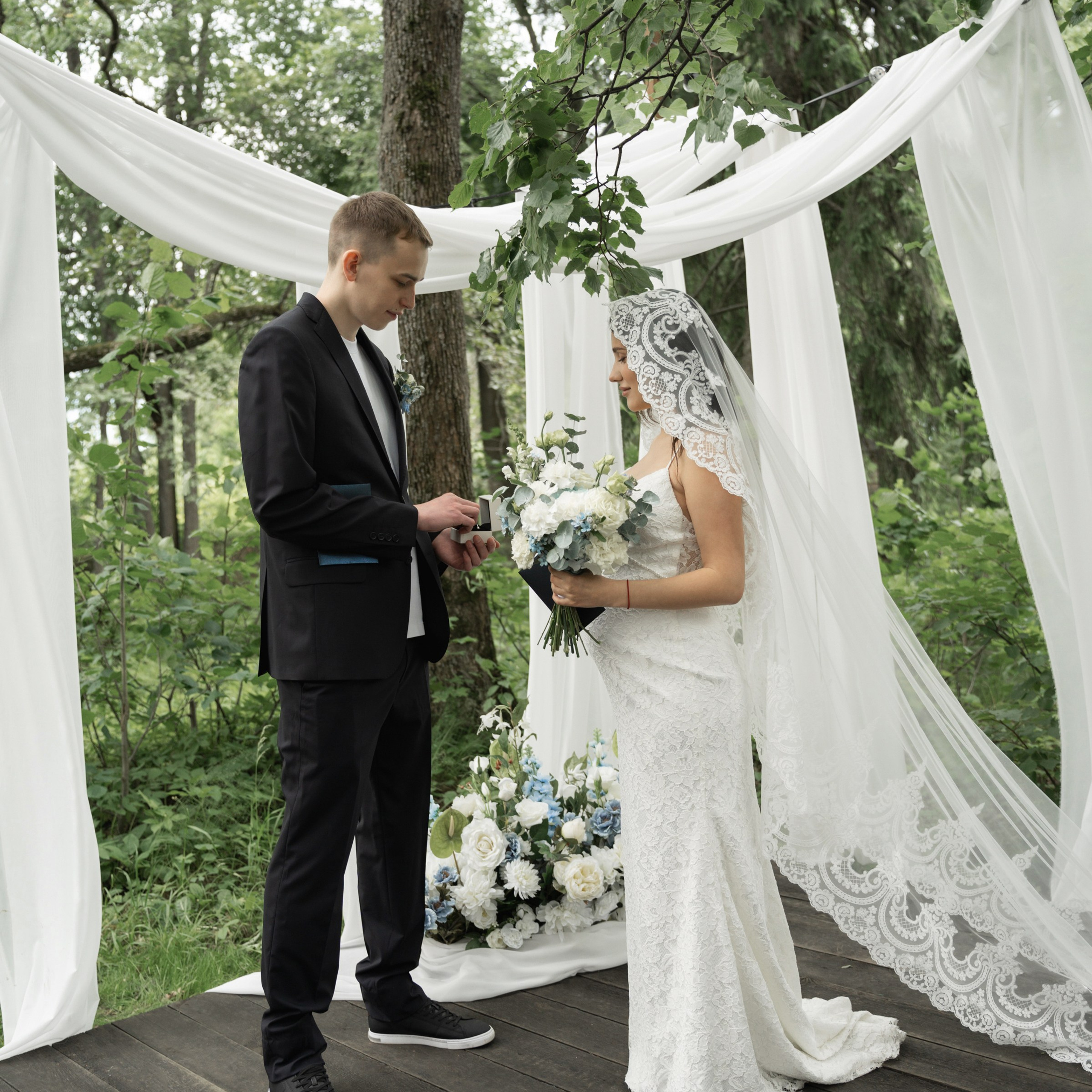 Свадьба на природе. Свадебный фотограф Москва Москвовская область Санкт-Петербург