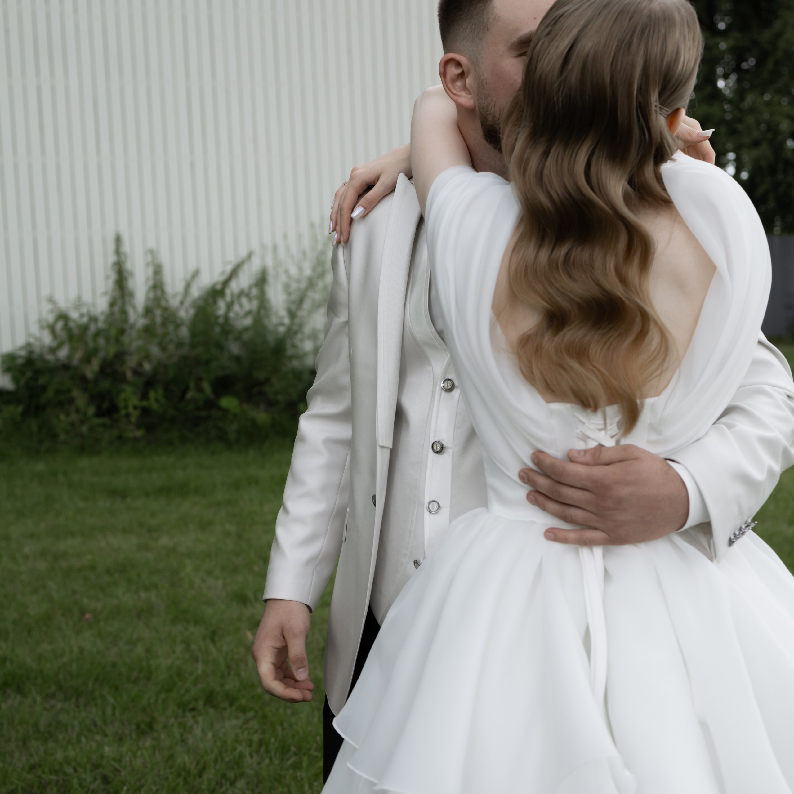 Свадьба на 50 человек на озере Сенеж площадка the Sun выездная регистрация. Свадебный фотограф Москва Москвовская область Санкт-Петербург