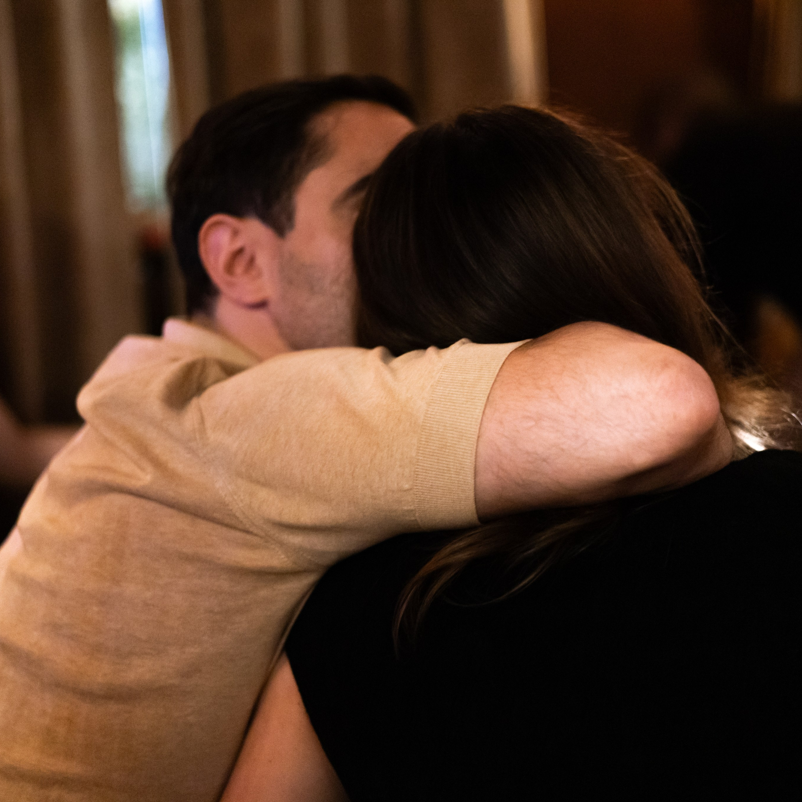 Регистрация брака в особняке Royal фотосессия лавстори в студии Москва и камерный ужин с друзьями. Свадебный фотограф Москва Москвовская область Санкт-Петербург