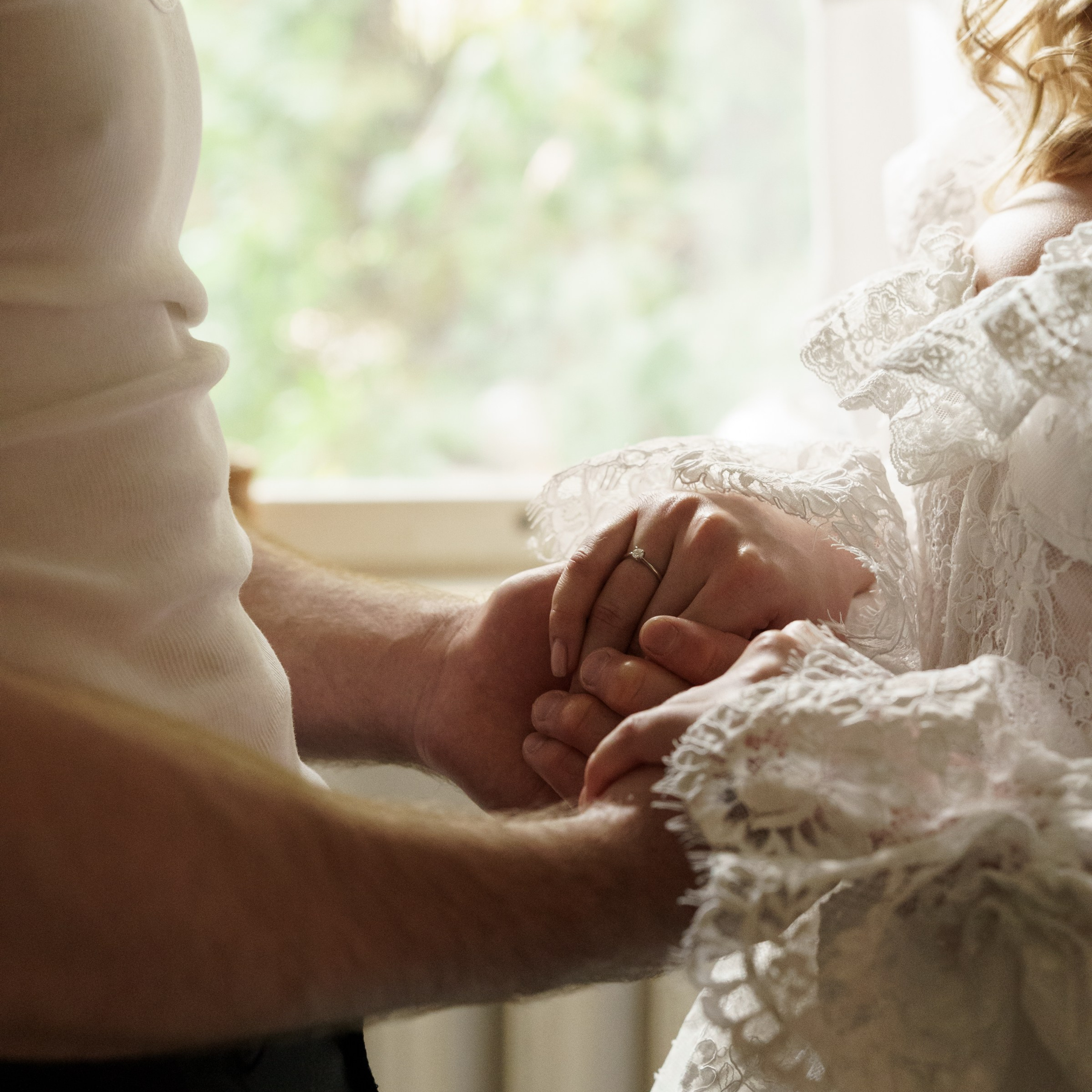 Даша и Даня загородный дом камерная свадьба. Свадебный фотограф Москва Москвовская область Санкт-Петербург