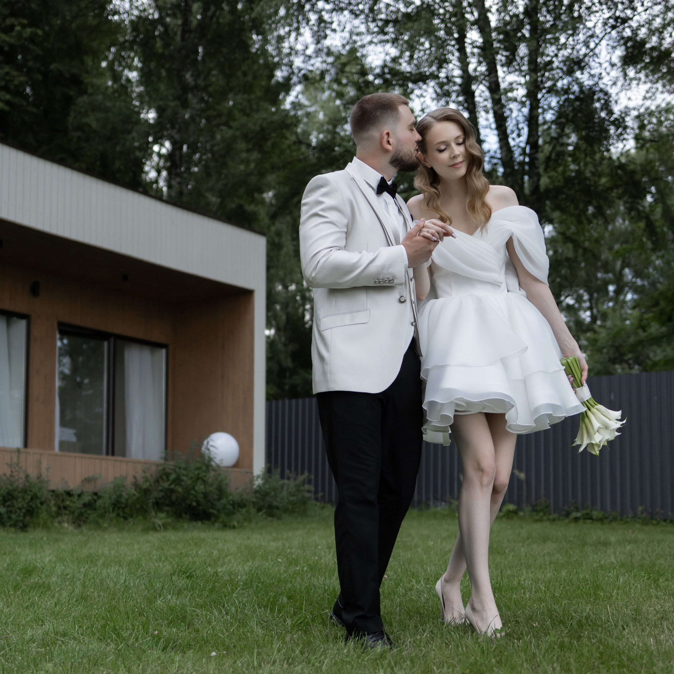 Свадьба на 50 человек на озере Сенеж площадка the Sun выездная регистрация. Свадебный фотограф Москва Москвовская область Санкт-Петербург