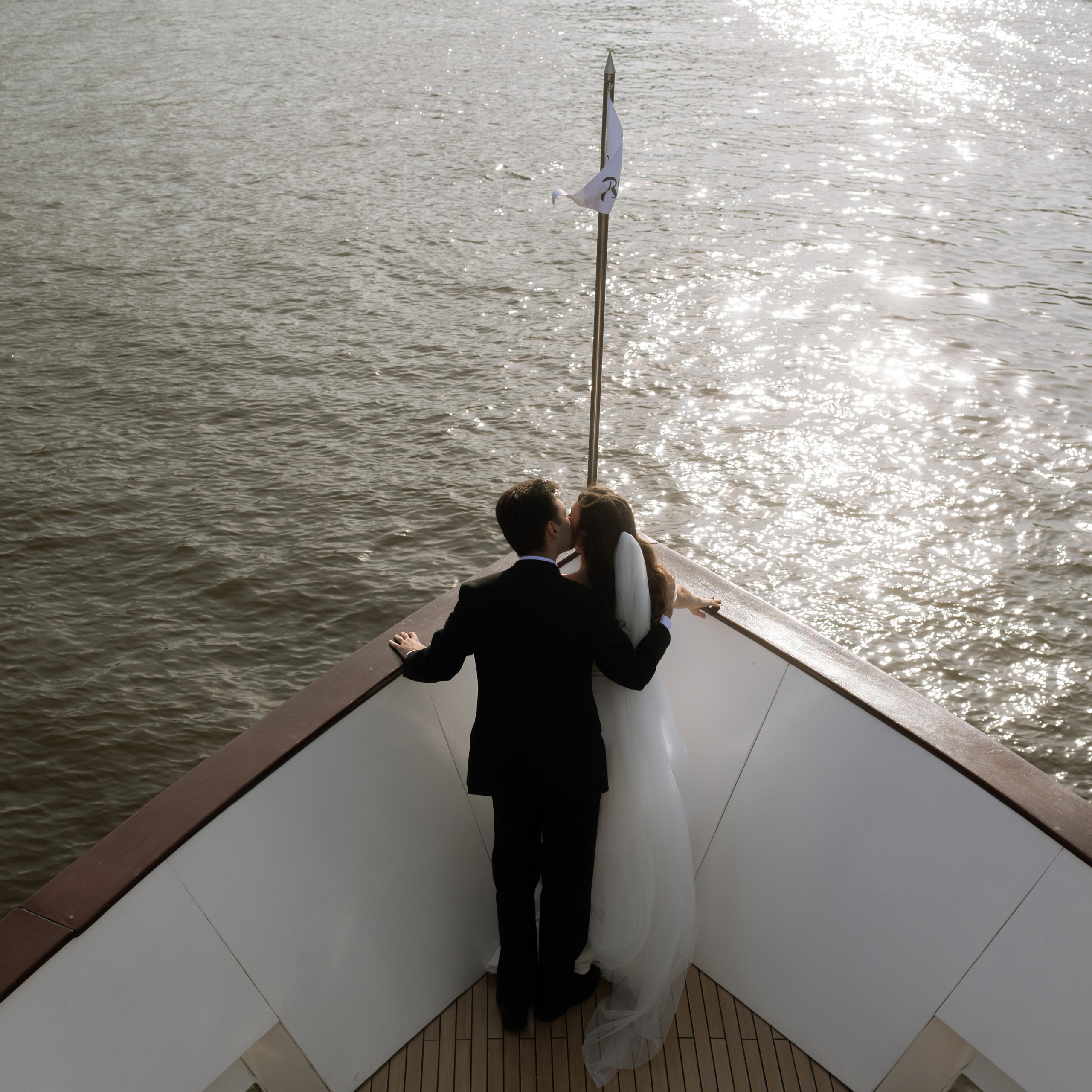 Регисрация брака в Пушкинской библиотеке и камерный свадебный ужин в кругу семьи в ресторане Ривьера. Свадебный фотограф Москва Москвовская область Санкт-Петербург