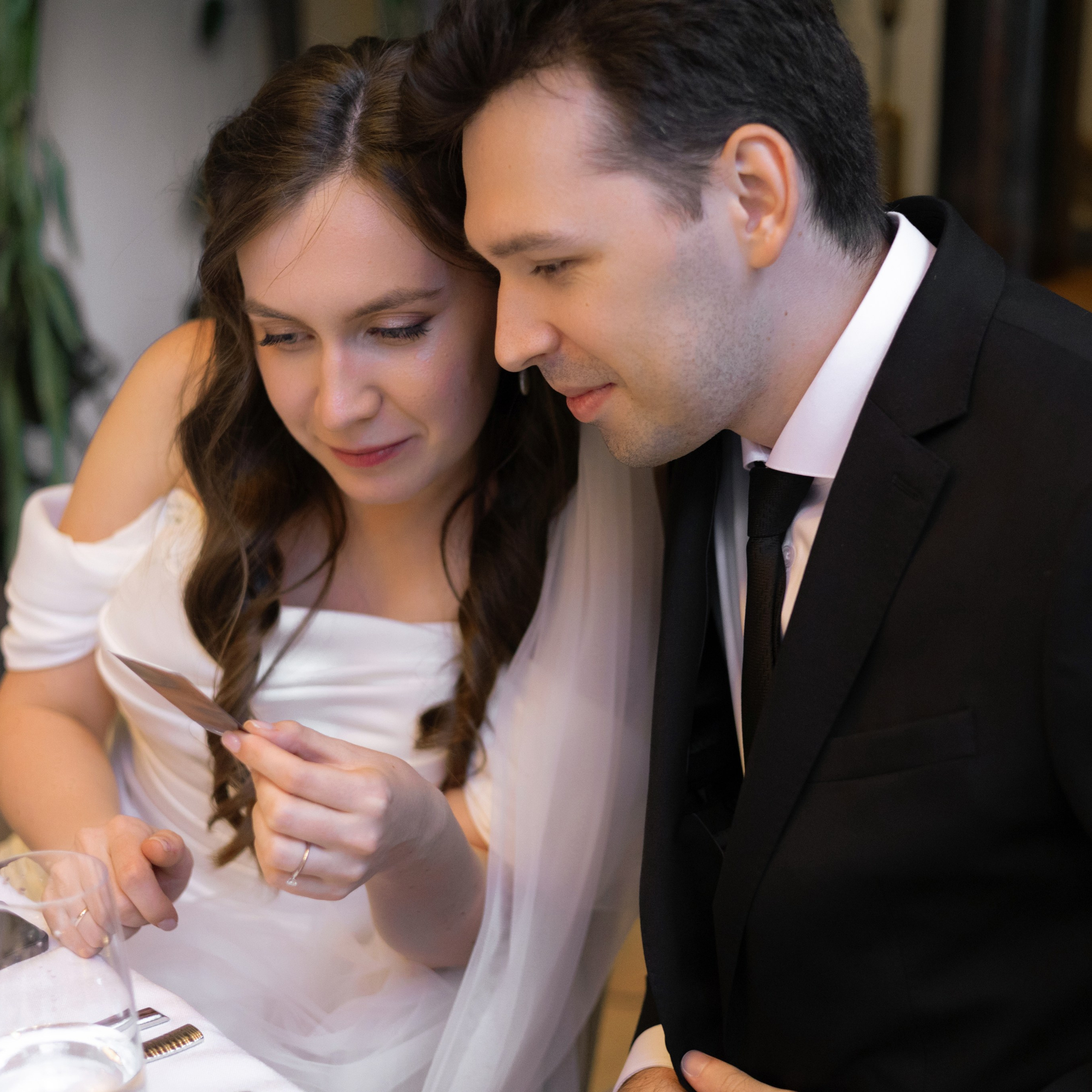 Регисрация брака в Пушкинской библиотеке и камерный свадебный ужин в кругу семьи в ресторане Ривьера. Свадебный фотограф Москва Москвовская область Санкт-Петербург