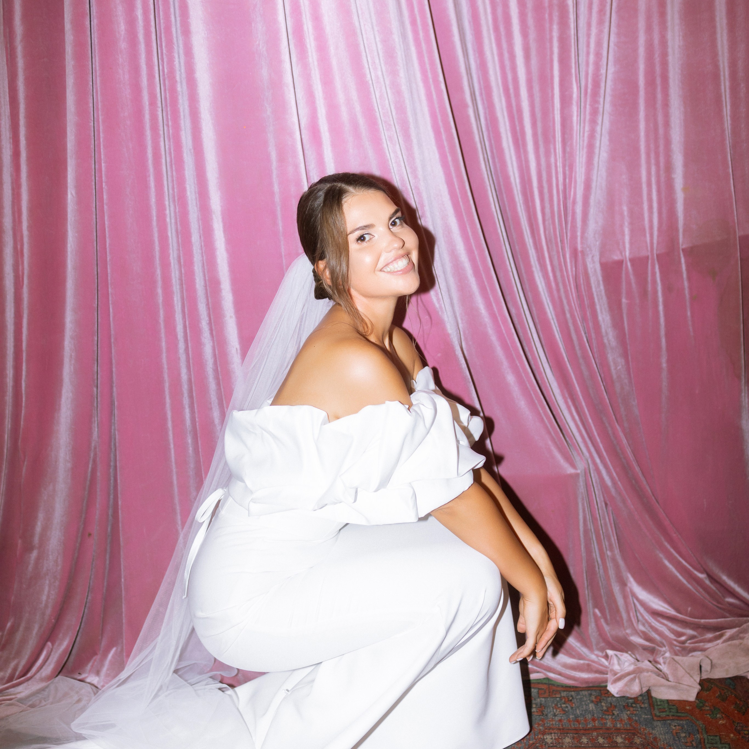 Камерная свадьба в Москве утро в отеле Рихтер регистрация в White studio Royal адреса счастья. Свадебный фотограф Москва Москвовская область Санкт-Петербург