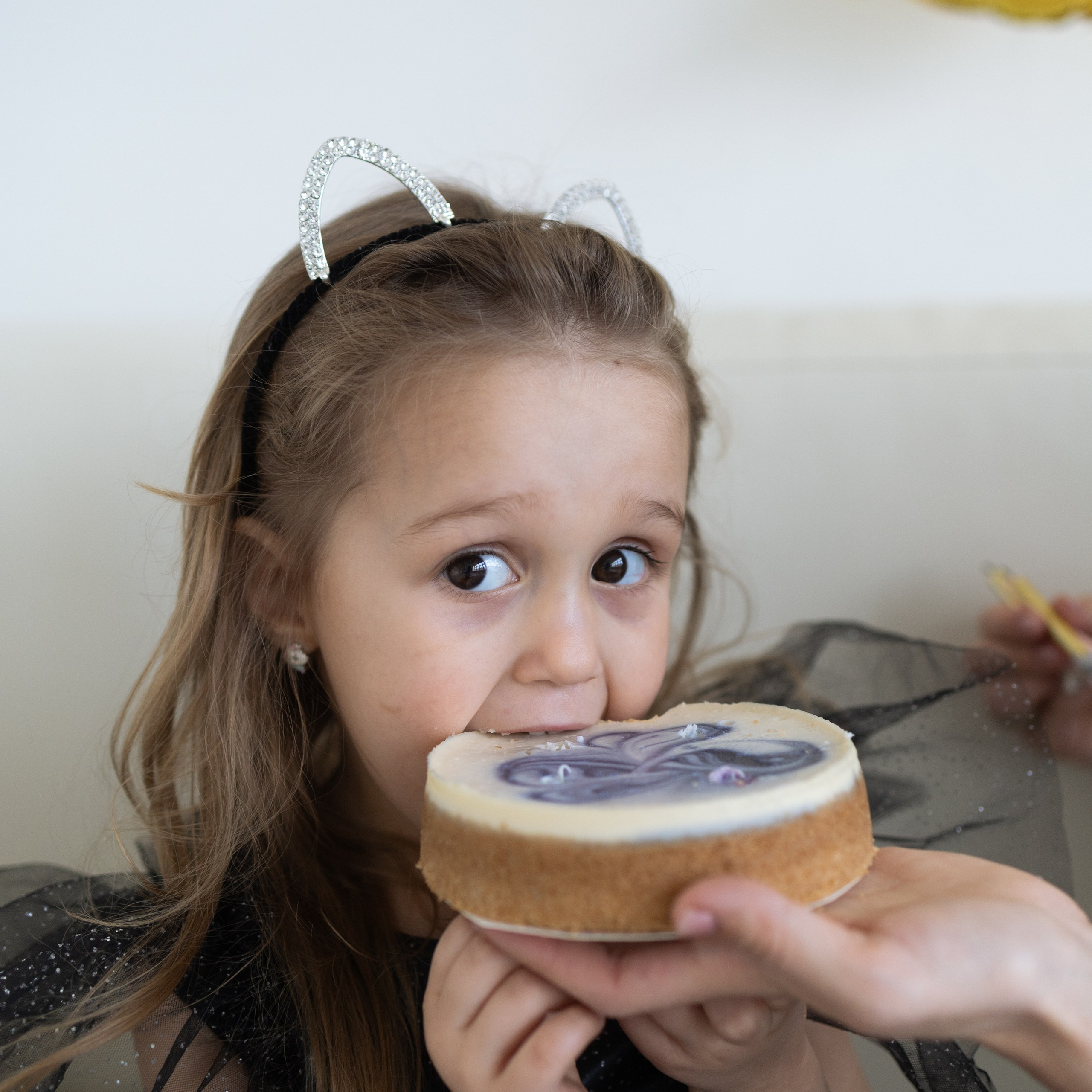 Фотосессия на 4 года в студии Москва. Свадебный фотограф Москва Москвовская область Санкт-Петербург