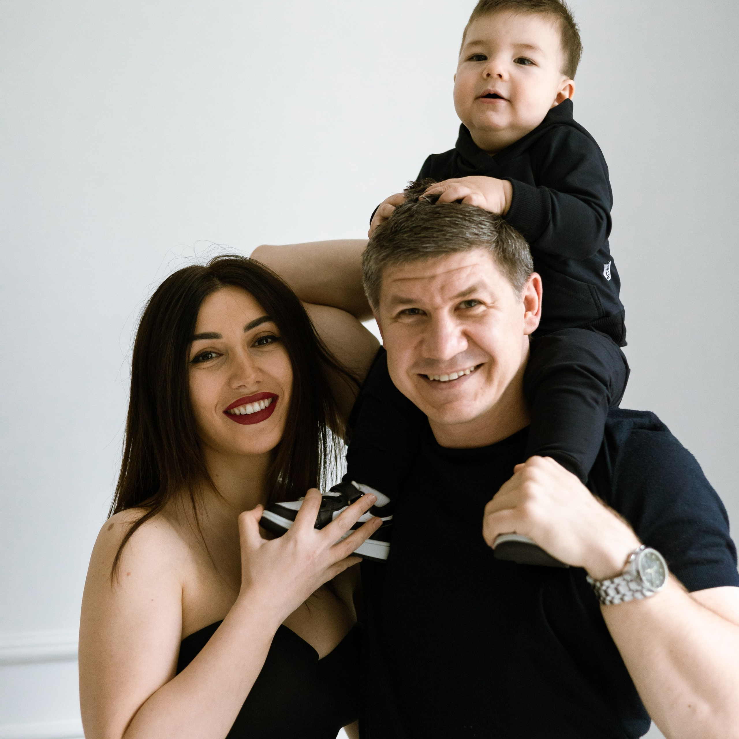 Семейная фотосессия на год. Свадебный фотограф Москва Москвовская область Санкт-Петербург