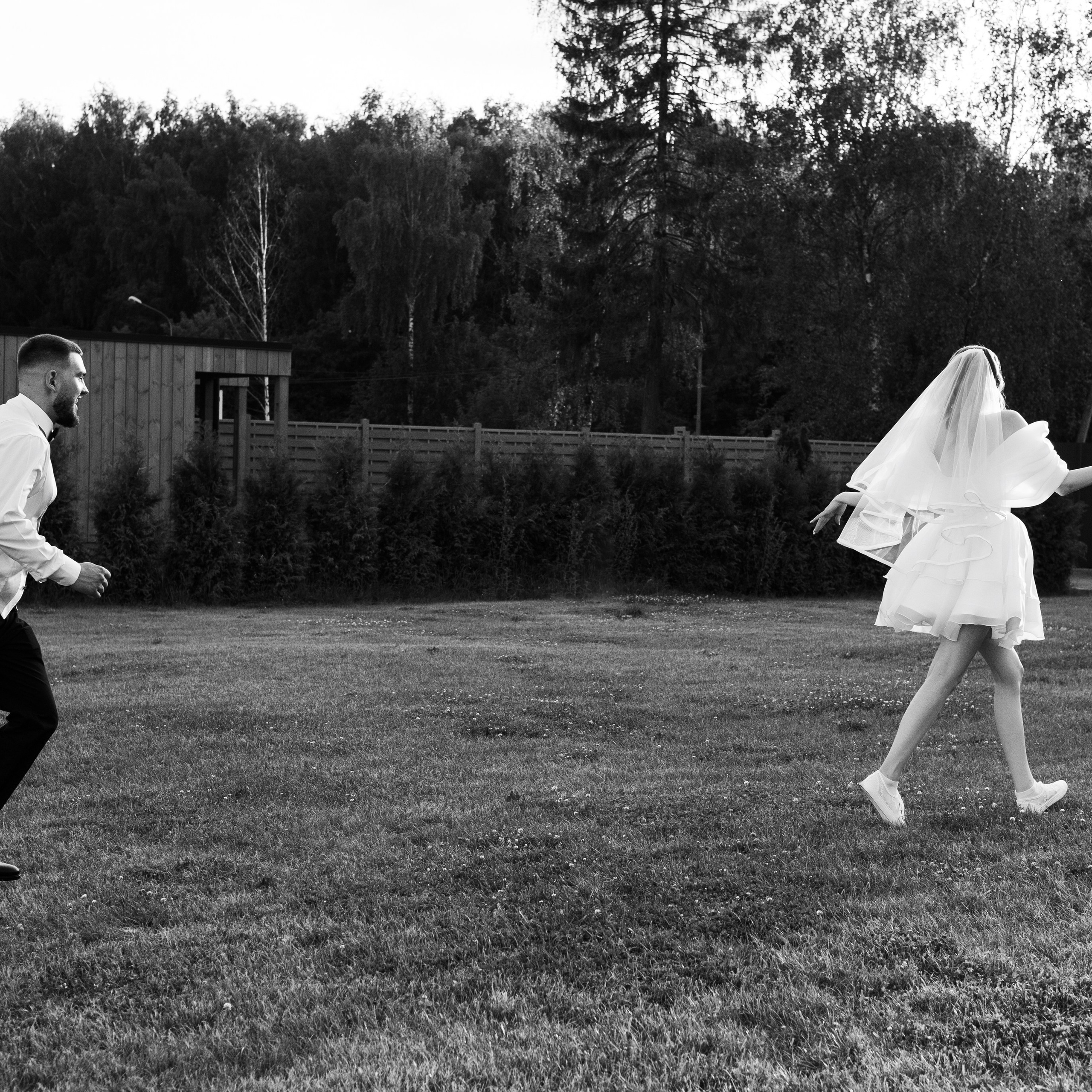 Свадьба на 50 человек на озере Сенеж площадка the Sun выездная регистрация. Свадебный фотограф Москва Москвовская область Санкт-Петербург