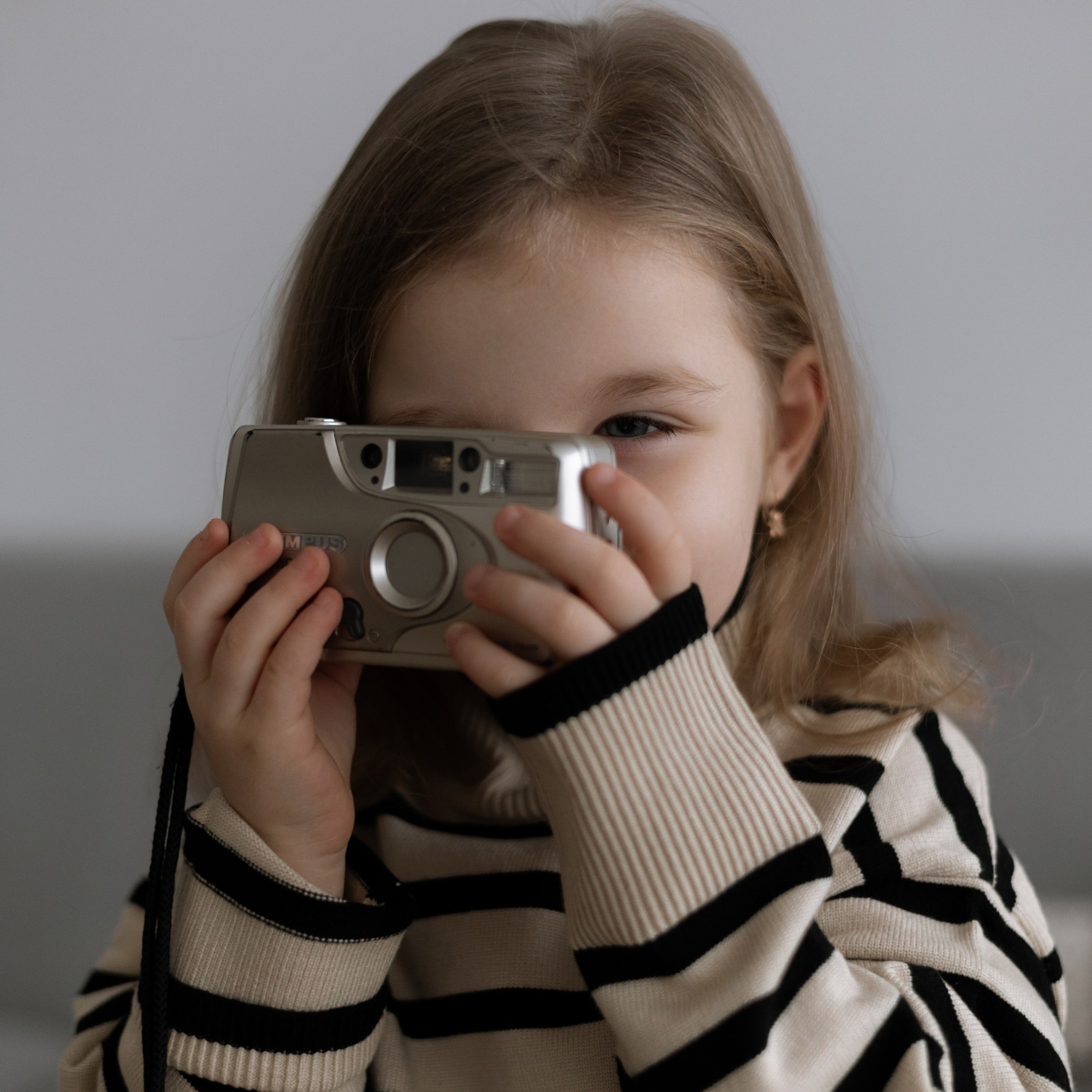 Фотосессия с маленькими деться в студии Москва. Свадебный фотограф Москва Москвовская область Санкт-Петербург