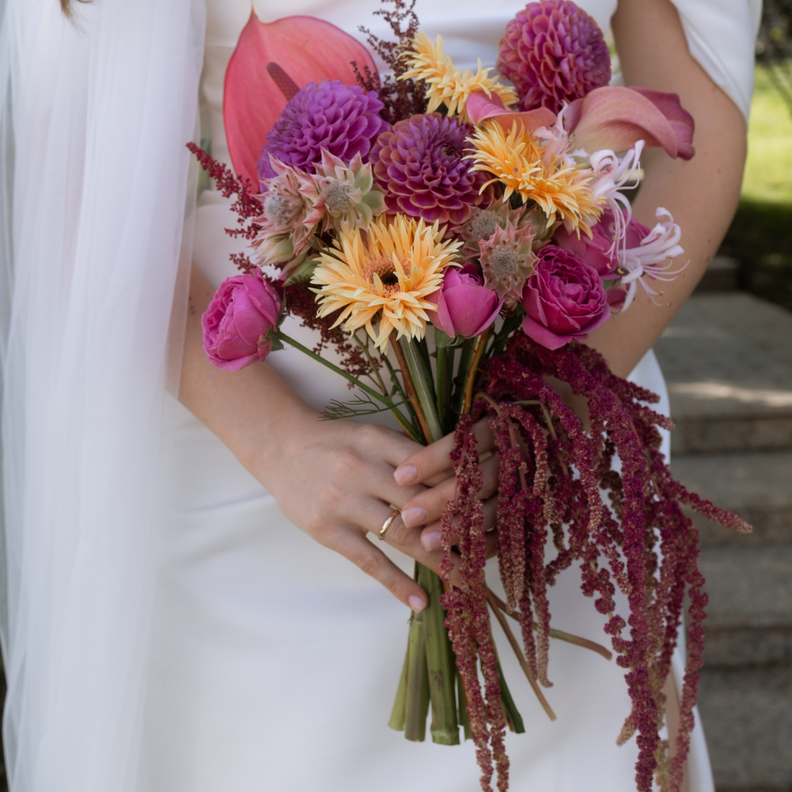 Регисрация брака в Пушкинской библиотеке и камерный свадебный ужин в кругу семьи в ресторане Ривьера. Свадебный фотограф Москва Москвовская область Санкт-Петербург