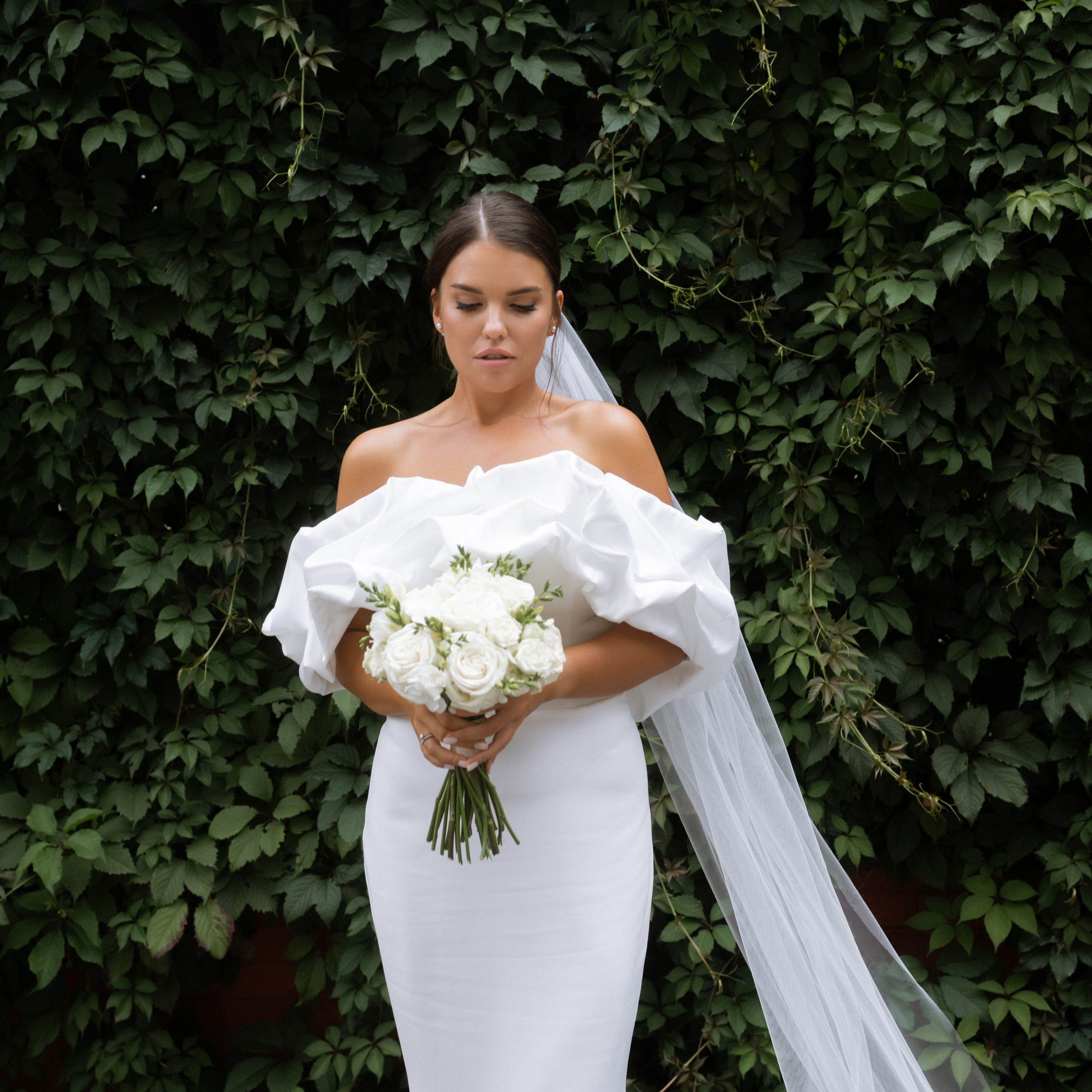 Камерная свадьба в Москве утро в отеле Рихтер регистрация в White studio Royal адреса счастья. Свадебный фотограф Москва Москвовская область Санкт-Петербург