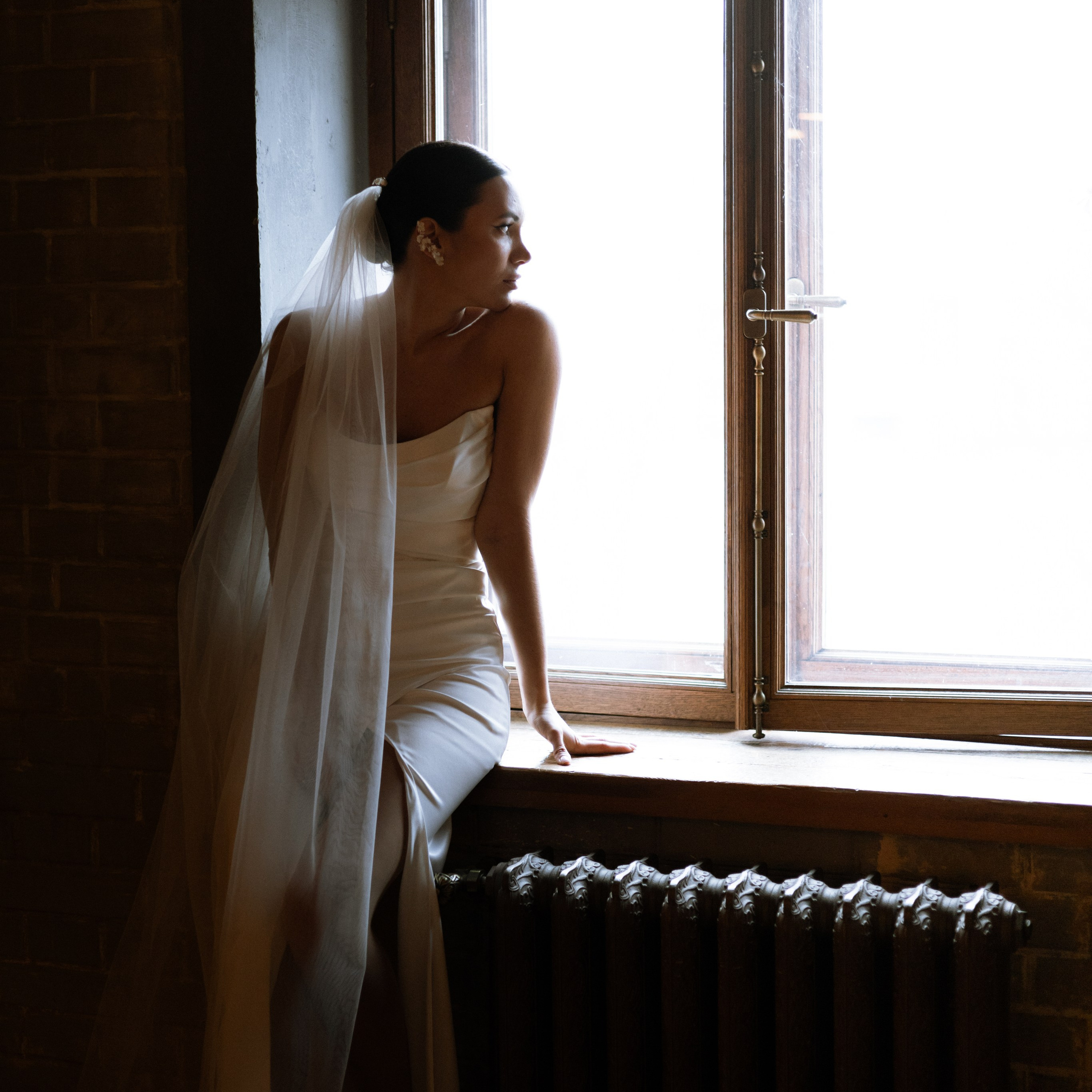 Регистрация брака в особняке Royal фотосессия лавстори в студии Москва и камерный ужин с друзьями. Свадебный фотограф Москва Москвовская область Санкт-Петербург