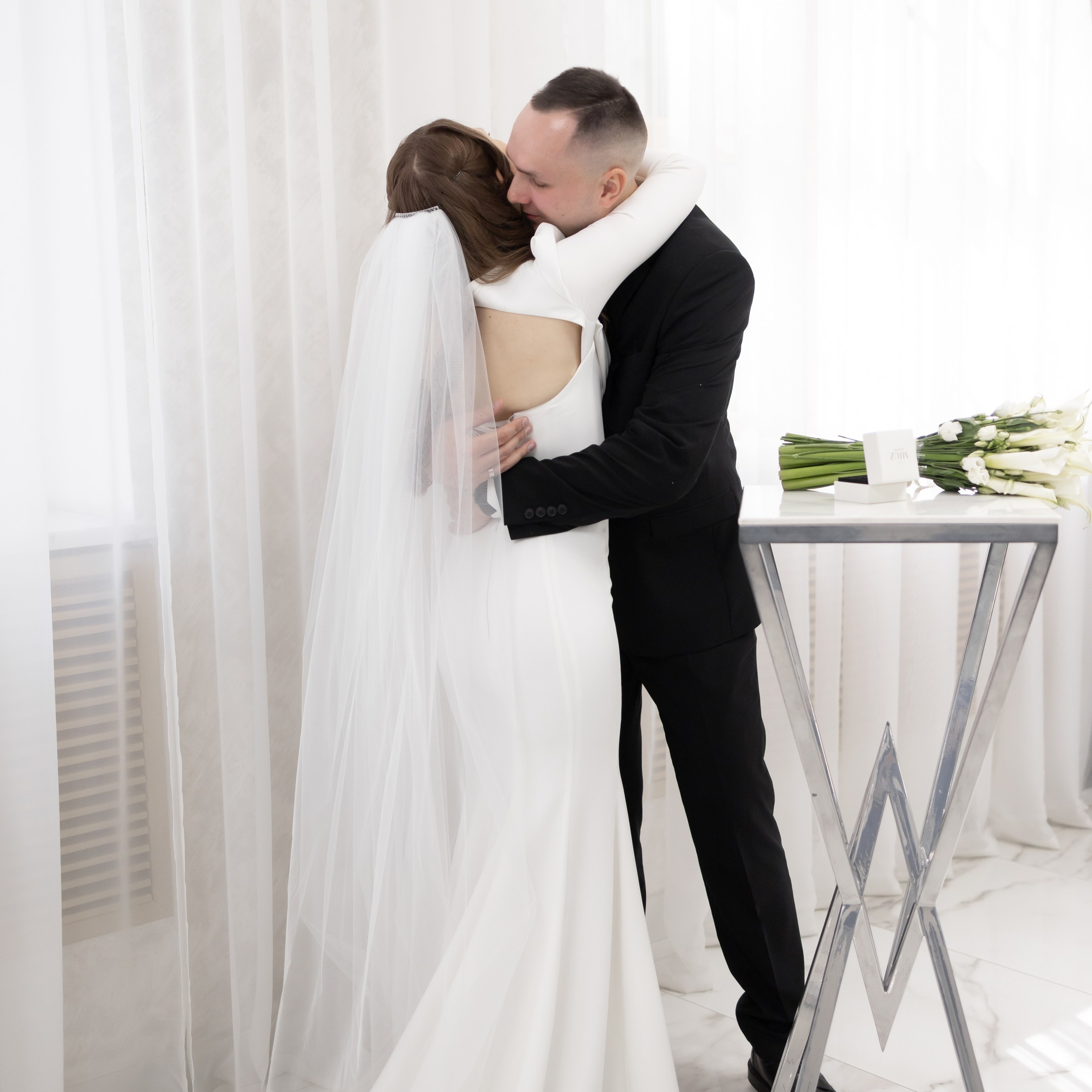 Свадебная съемка фотосессия Москва в отеле Marriott Imperial Plaza и регистрация в кутузовском загсе. Свадебный фотограф Москва Москвовская область Санкт-Петербург