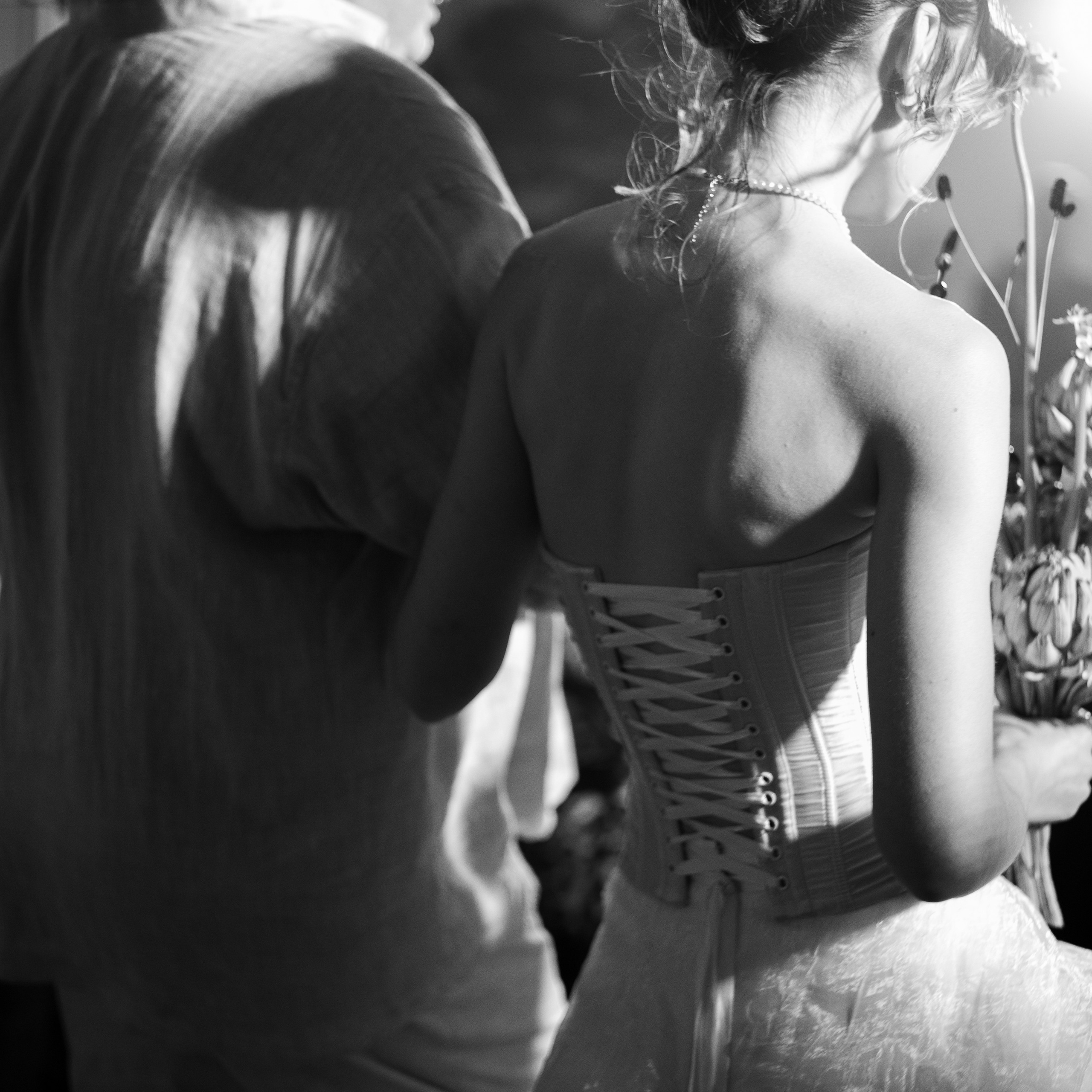 Vnukovo Village свадебная фотосессия с выездной регистрацияей жарким августом утро невесты в доме на природе и выездная регистрация. Свадебный фотограф Москва Москвовская область Санкт-Петербург