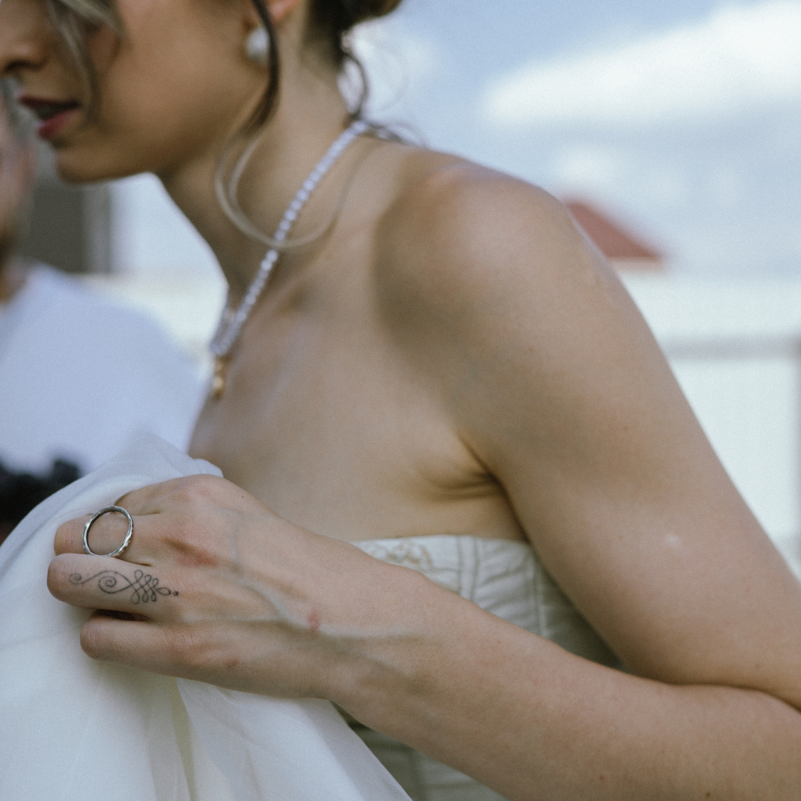 Vnukovo Village свадебная фотосессия с выездной регистрацияей жарким августом утро невесты в доме на природе и выездная регистрация. Свадебный фотограф Москва Москвовская область Санкт-Петербург