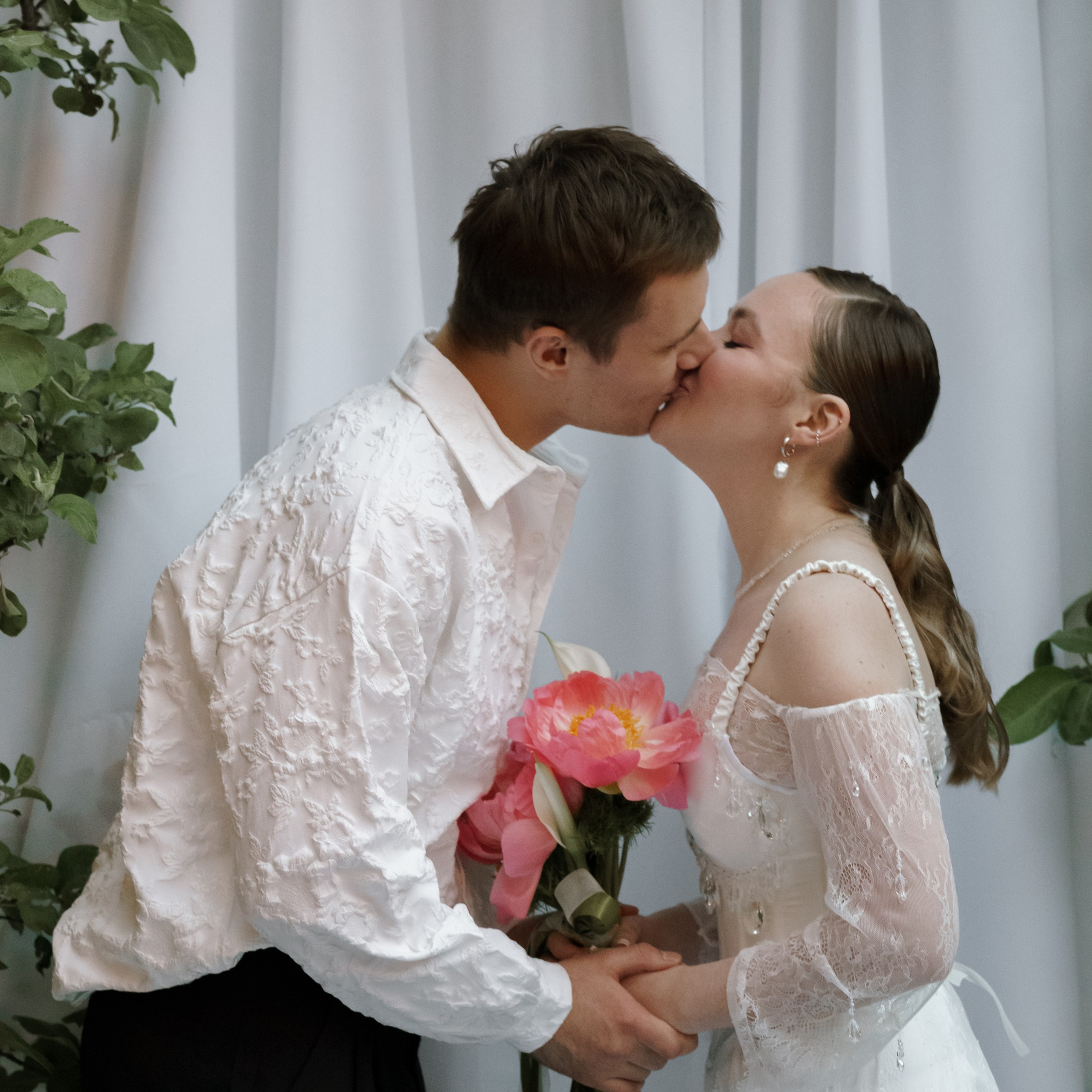 Даша и Даня загородный дом камерная свадьба. Свадебный фотограф Москва Москвовская область Санкт-Петербург