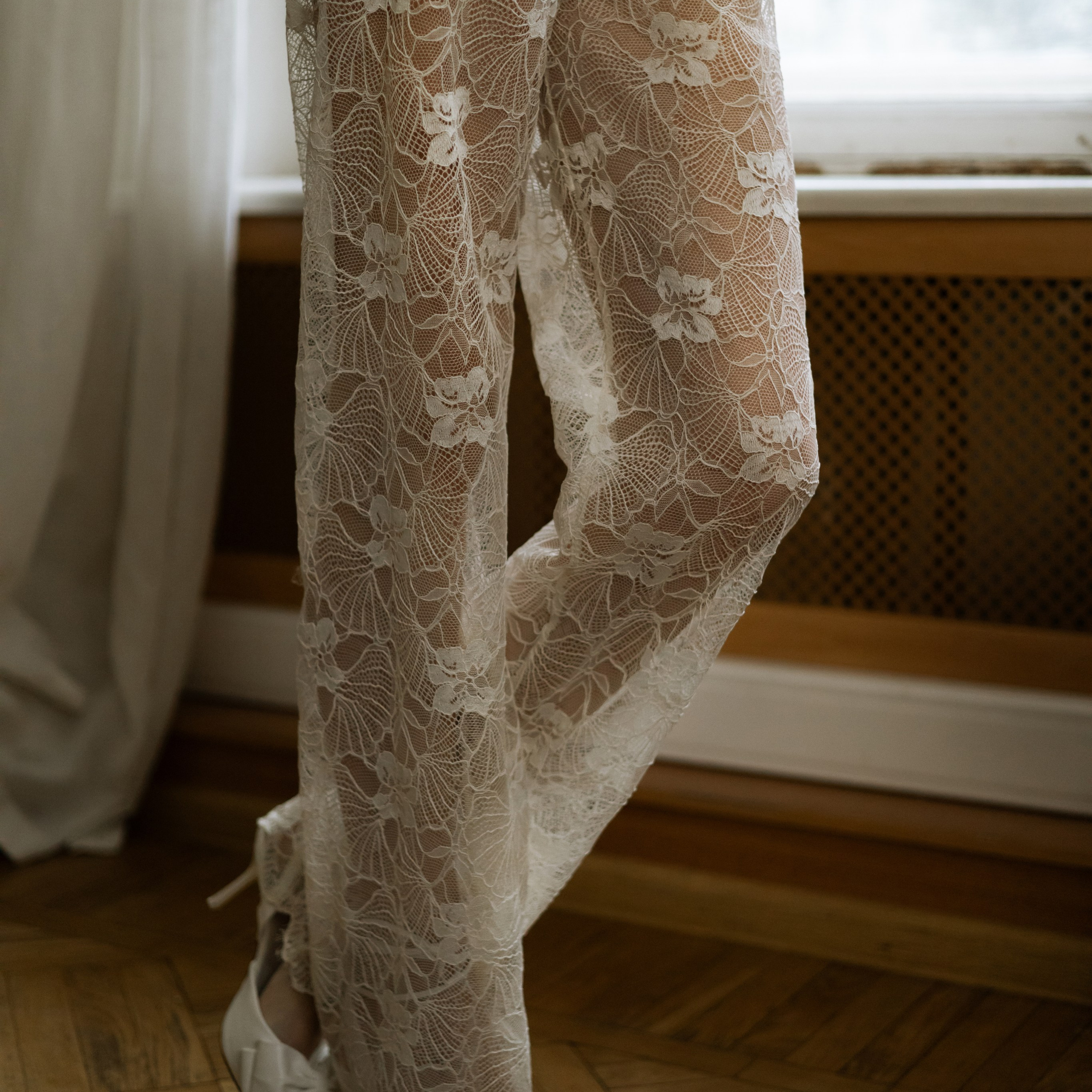 Свадебная фотосессия 14 февраля в студии вместо отеля. Свадебный фотограф Москва Москвовская область Санкт-Петербург