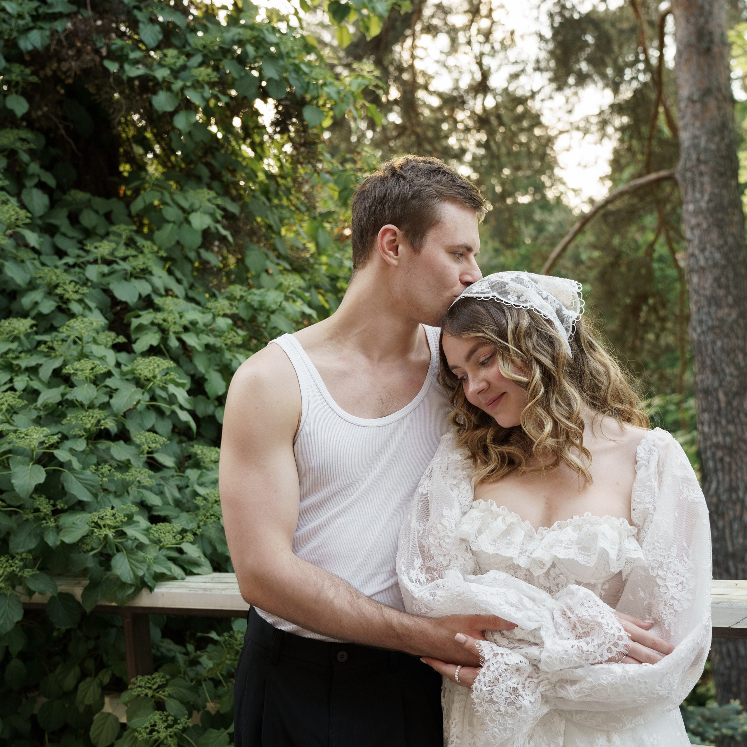 Даша и Даня загородный дом камерная свадьба. Свадебный фотограф Москва Москвовская область Санкт-Петербург