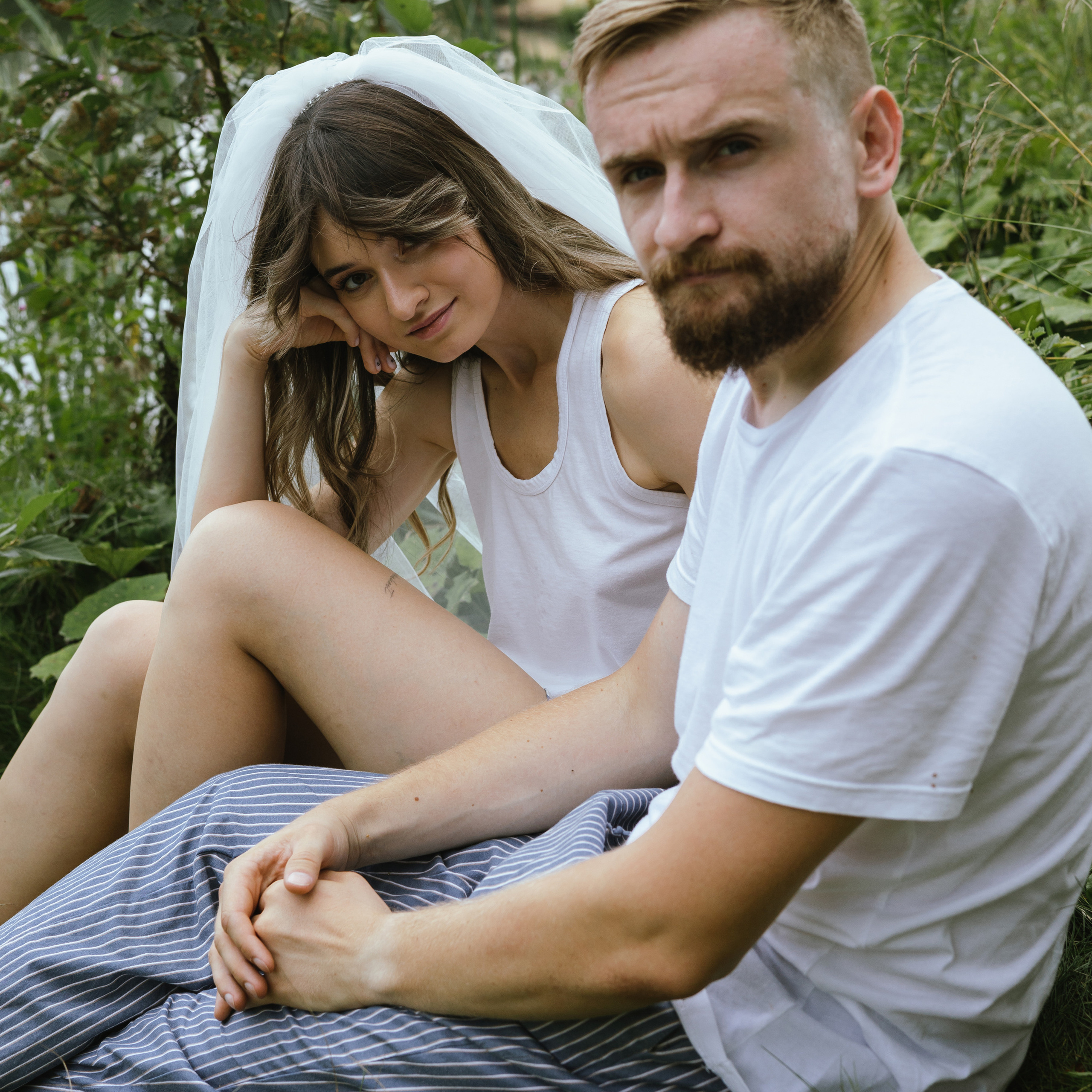 Vnukovo Village свадебная фотосессия с выездной регистрацияей жарким августом утро невесты в доме на природе и выездная регистрация. Свадебный фотограф Москва Москвовская область Санкт-Петербург