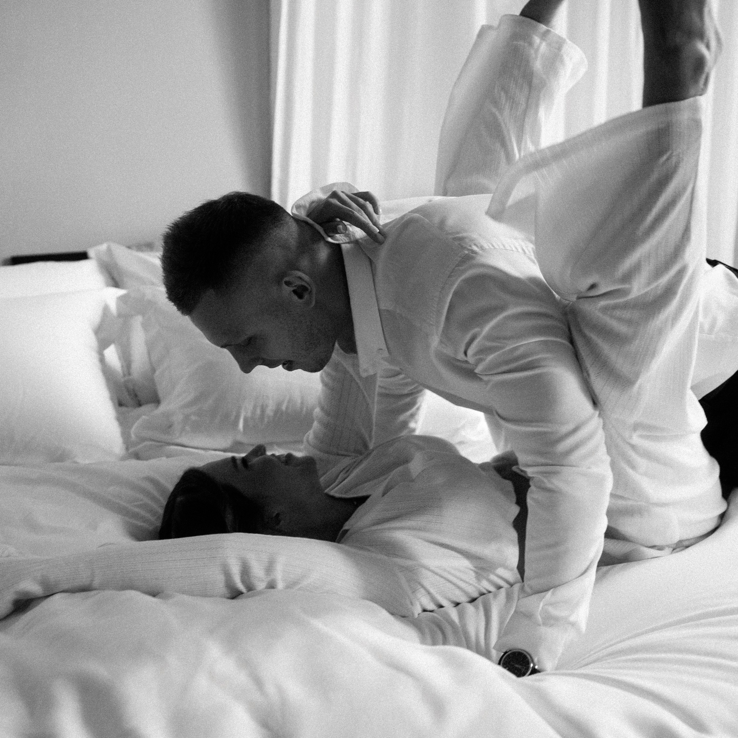 Камерная свадьба в Москве утро в отеле Рихтер регистрация в White studio Royal адреса счастья. Свадебный фотограф Москва Москвовская область Санкт-Петербург