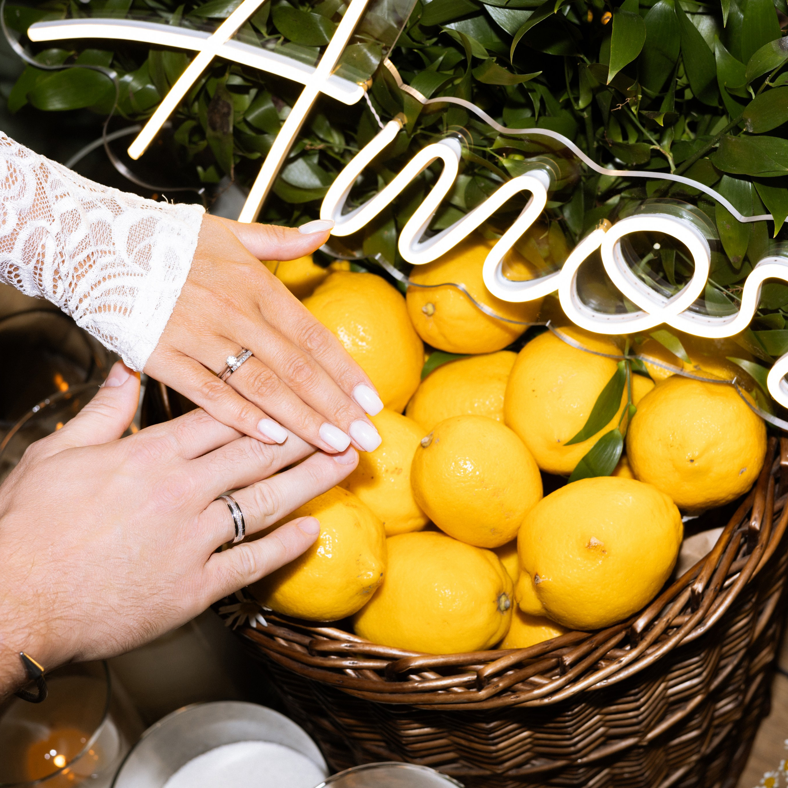 Камерная свадьба в Москве утро в отеле Рихтер регистрация в White studio Royal адреса счастья. Свадебный фотограф Москва Москвовская область Санкт-Петербург