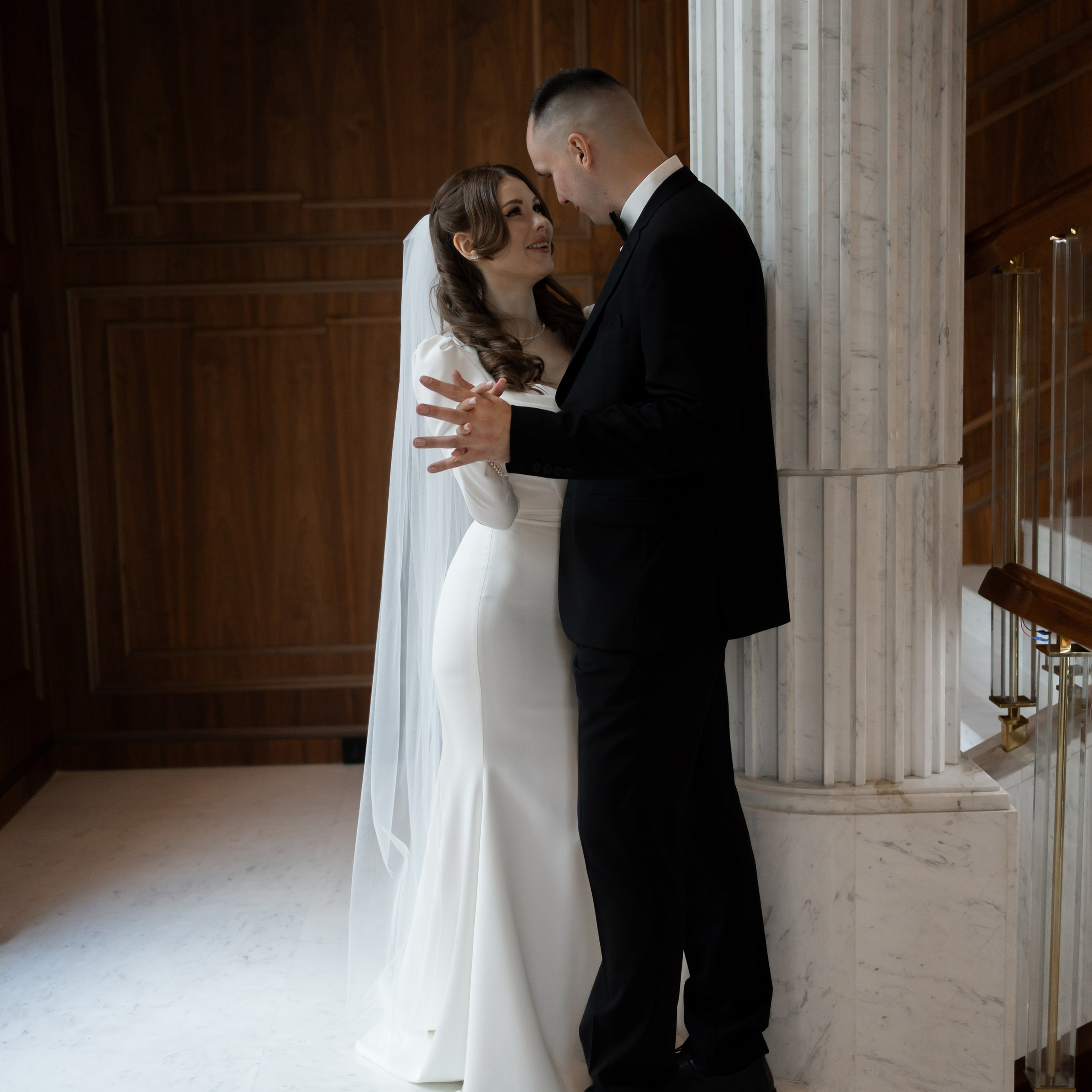 Свадебная съемка фотосессия Москва в отеле Marriott Imperial Plaza и регистрация в кутузовском загсе. Свадебный фотограф Москва Москвовская область Санкт-Петербург