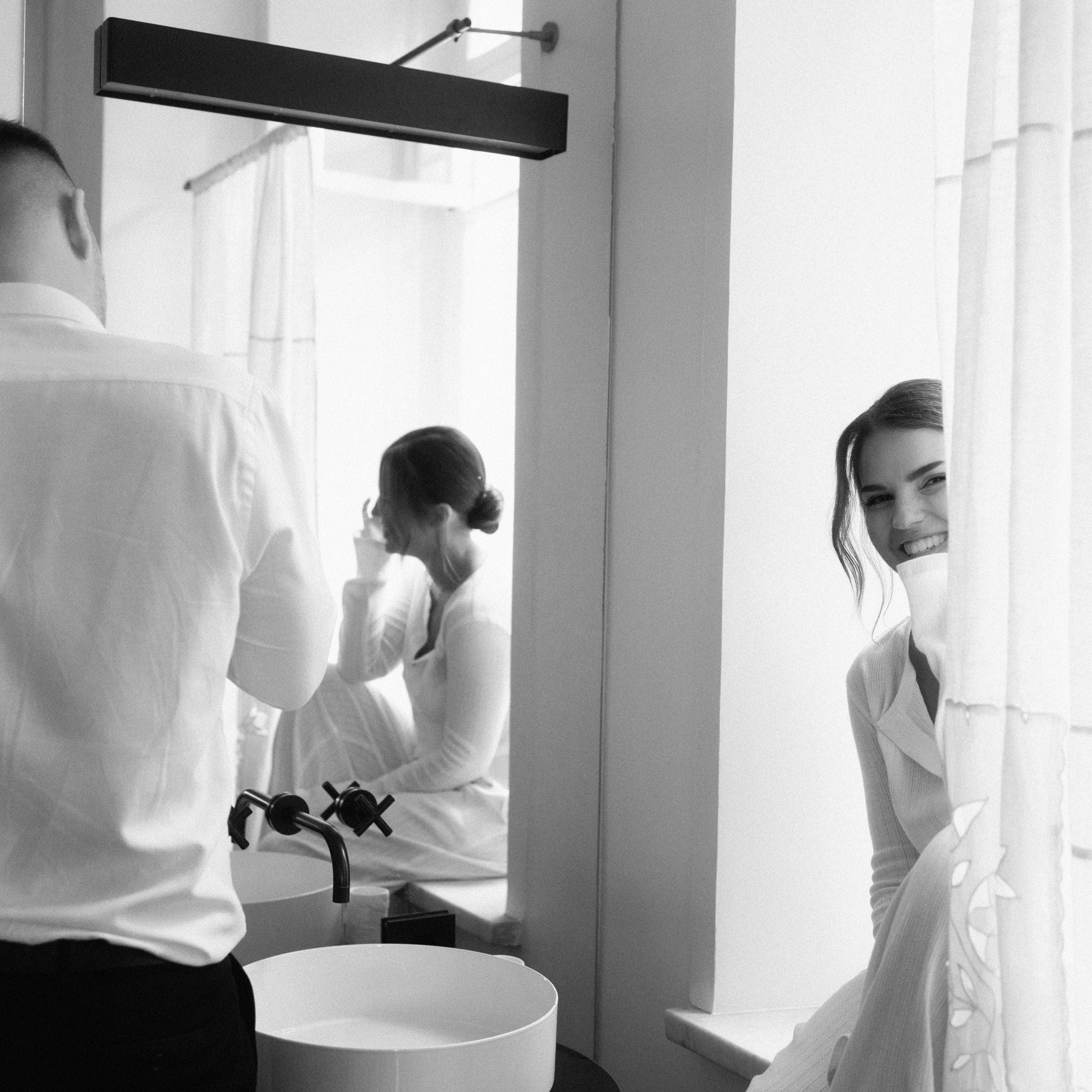 Камерная свадьба в Москве утро в отеле Рихтер регистрация в White studio Royal адреса счастья. Свадебный фотограф Москва Москвовская область Санкт-Петербург