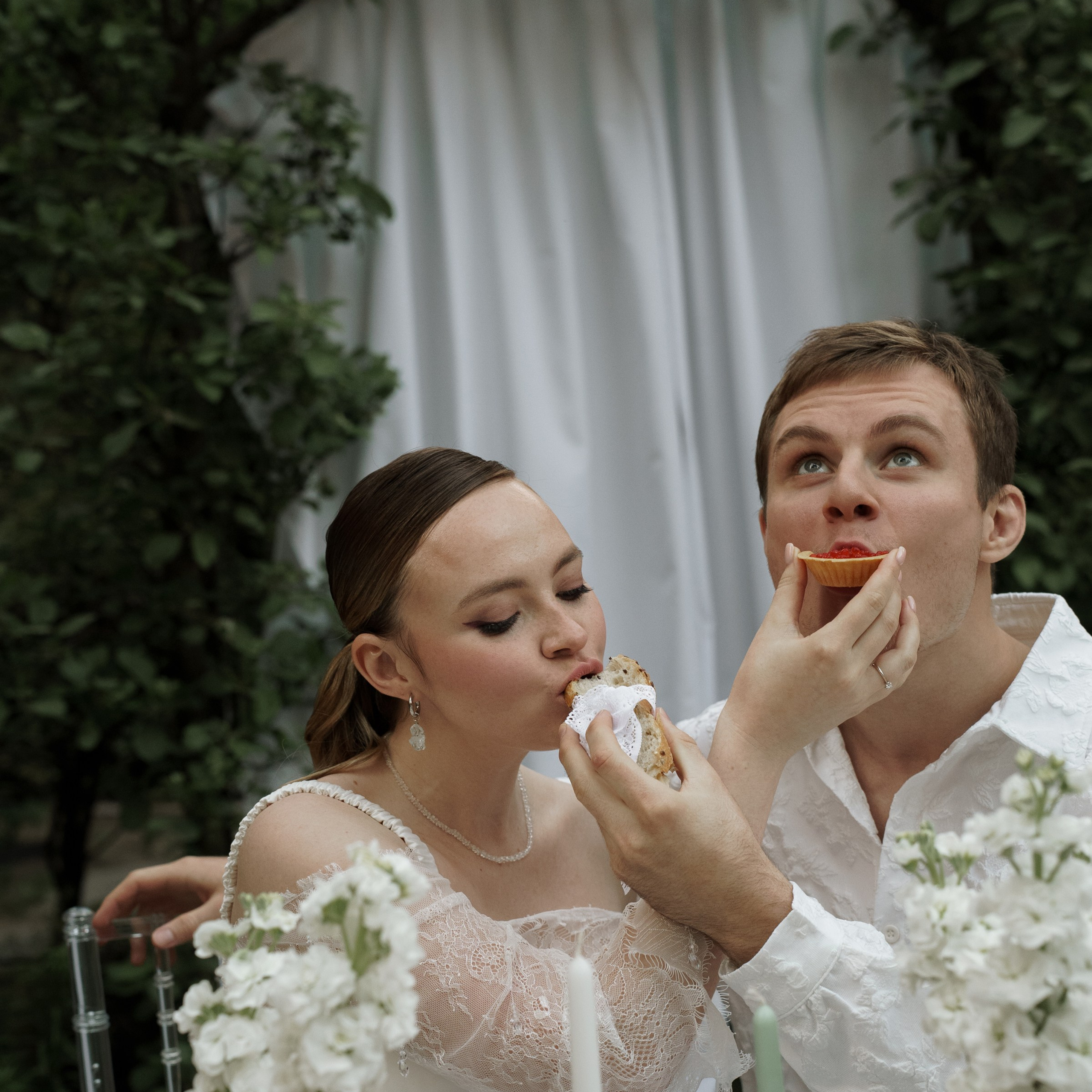 Даша и Даня загородный дом камерная свадьба. Свадебный фотограф Москва Москвовская область Санкт-Петербург
