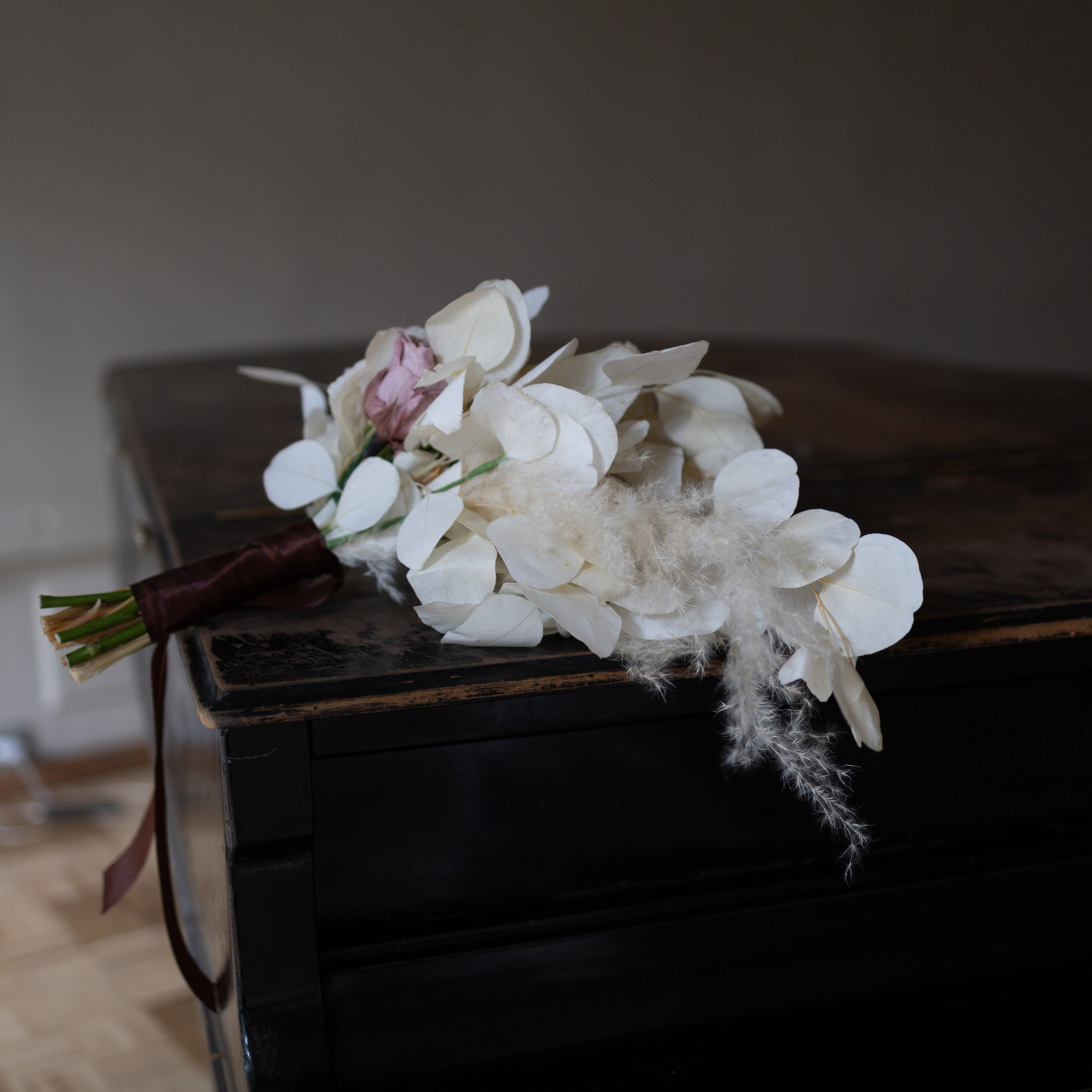 Свадебная фотосессия с банкетом Москва 21kult винтажная свадьба. Свадебный фотограф Москва Москвовская область Санкт-Петербург